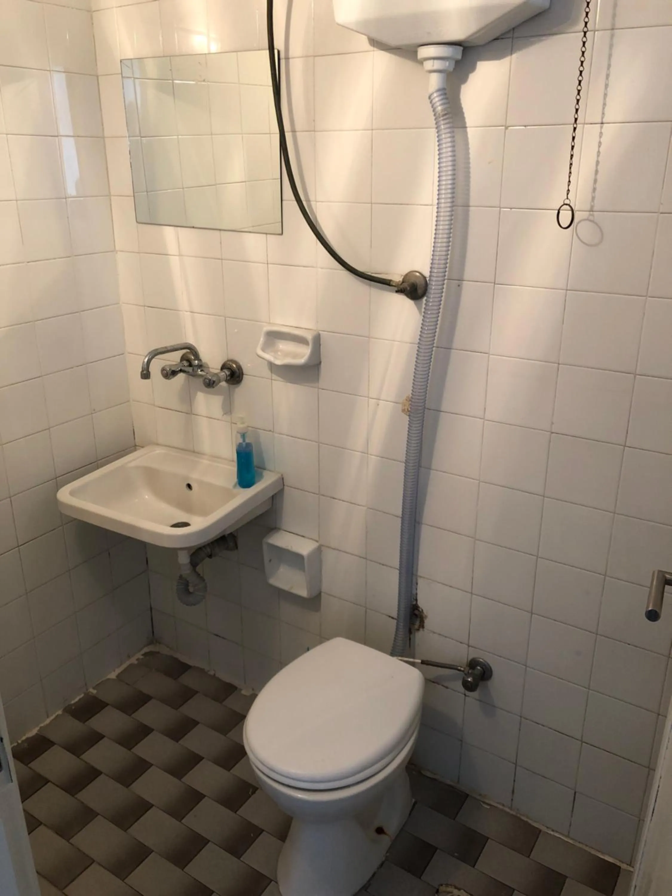 Shower in Ersoy Ak Pansiyon