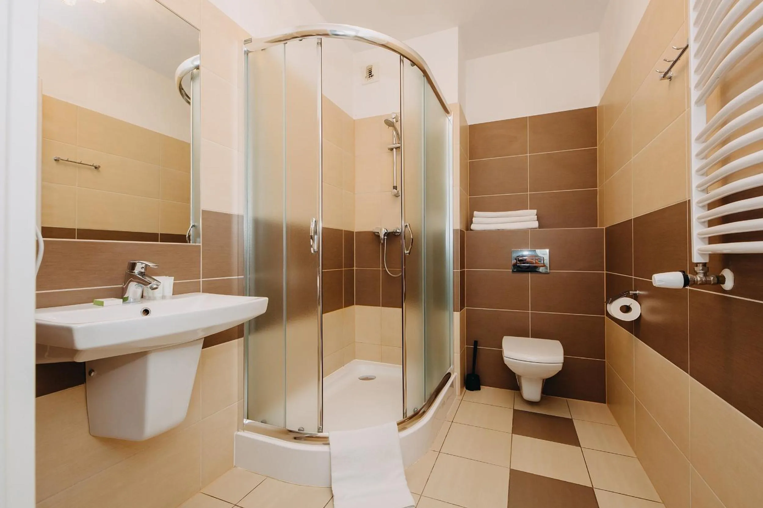 Shower in ShortStayPoland Krakowska (B65)