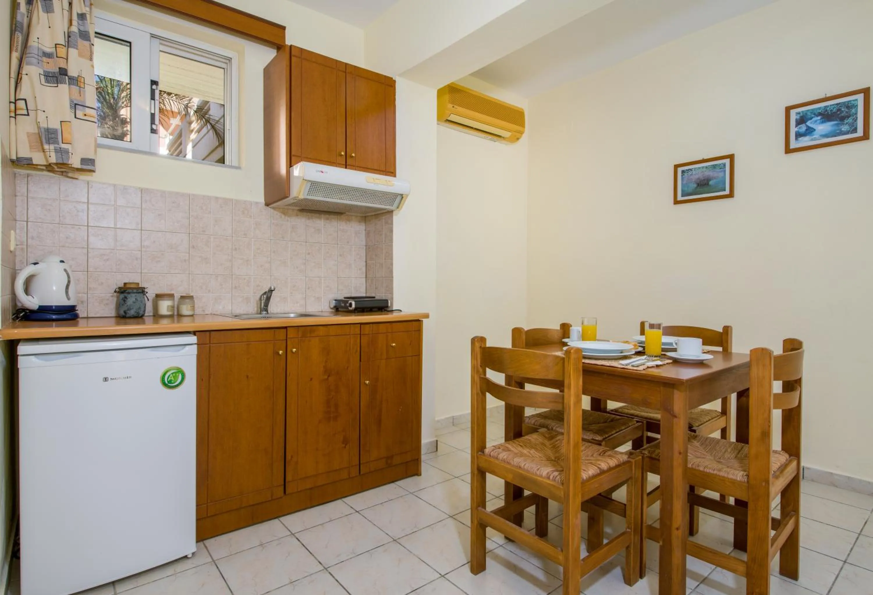 Kitchen or kitchenette in Dias Hotel Apartments