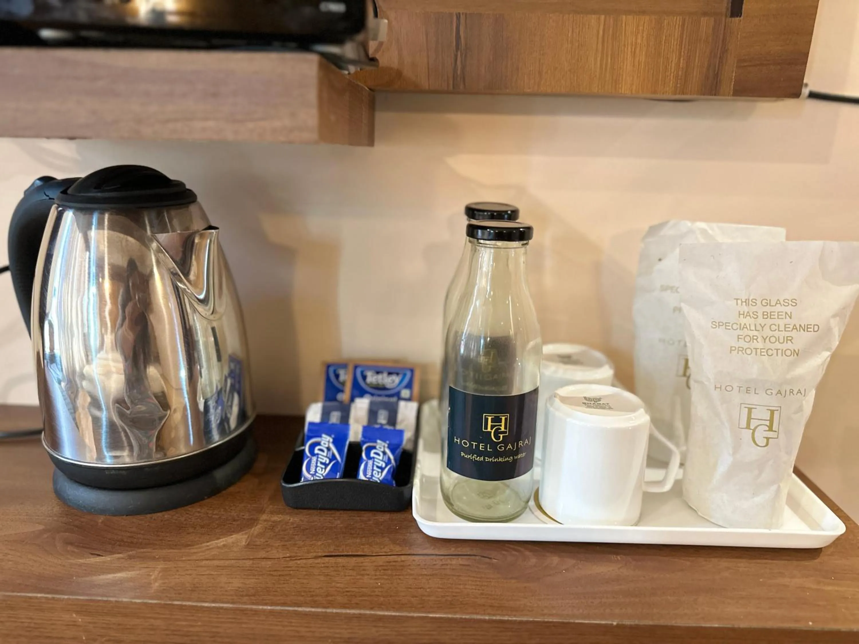 Coffee/tea facilities in Hotel Gajraj