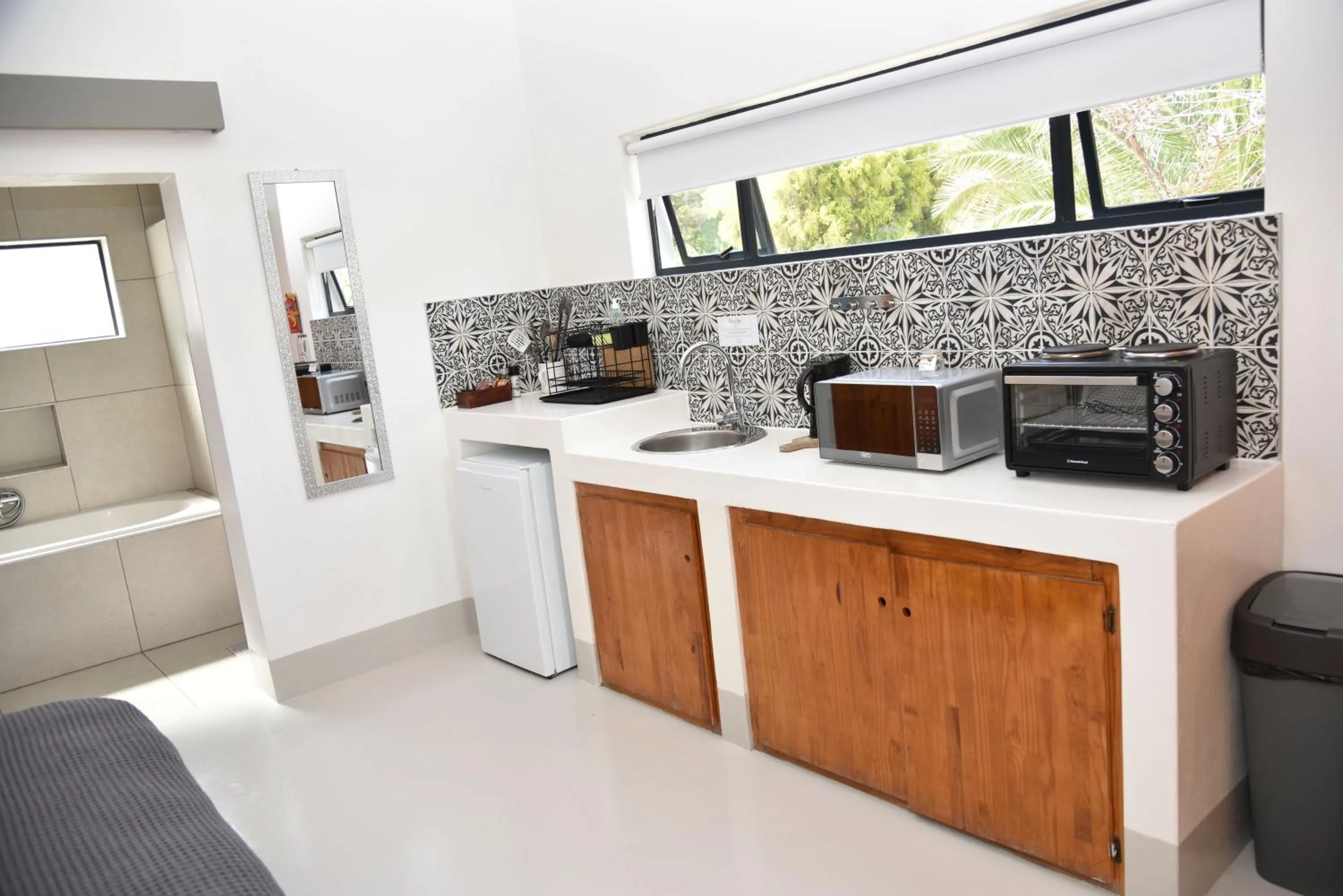 Kitchen or kitchenette in Karoo Retreat- Self Catering Villas and Guest House