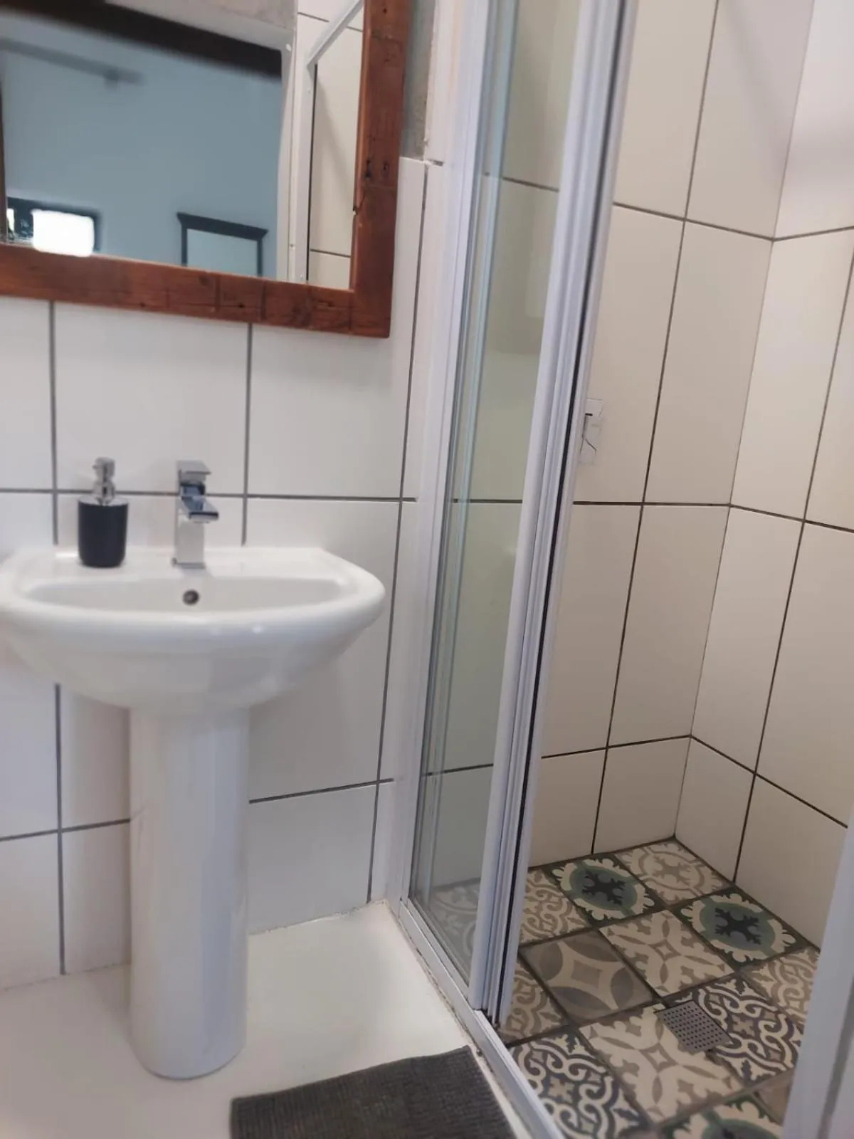 Bathroom in Karoo Retreat- Self Catering Villas and Guest House