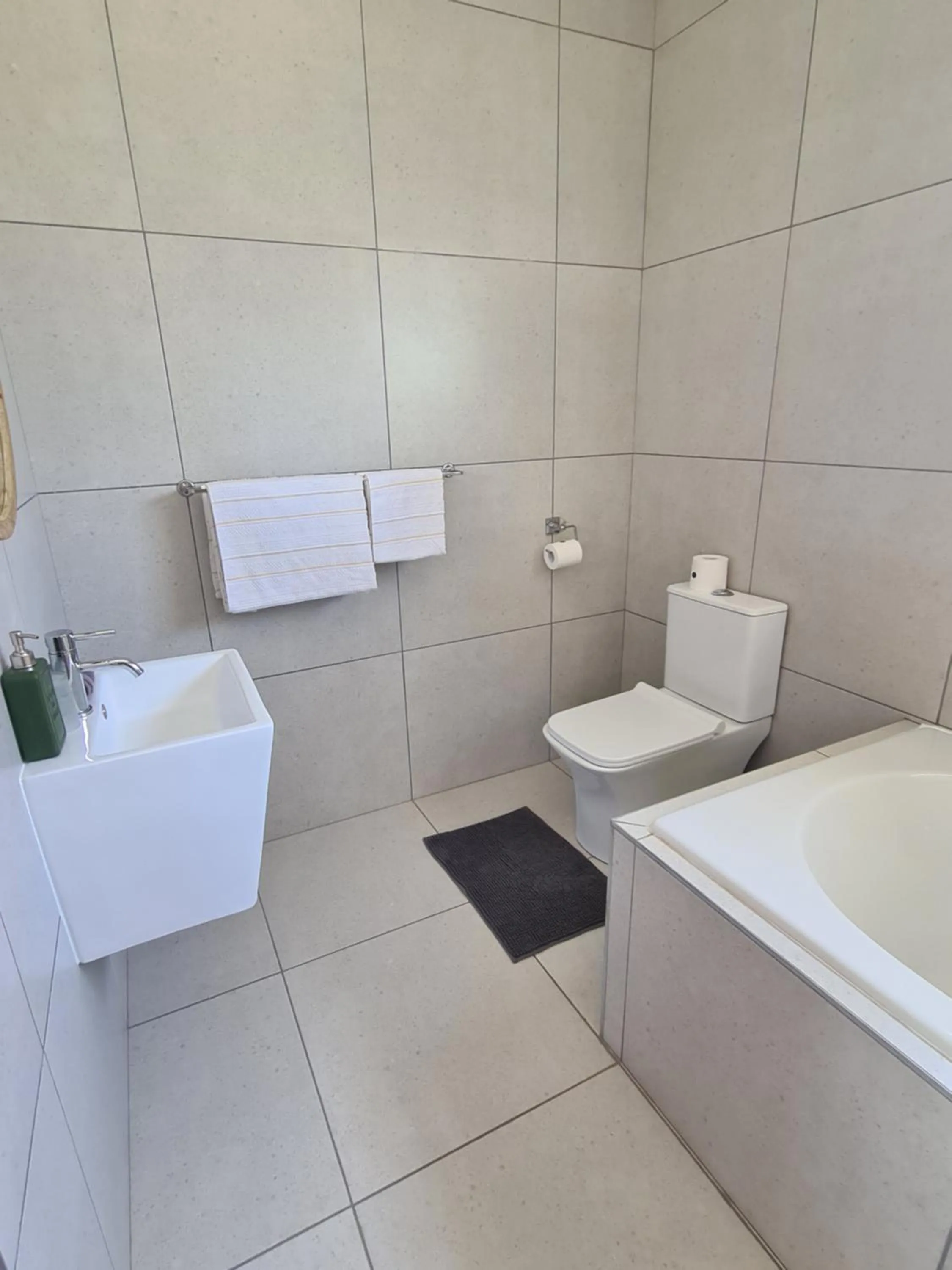 Toilet in Karoo Retreat- Self Catering Villas and Guest House