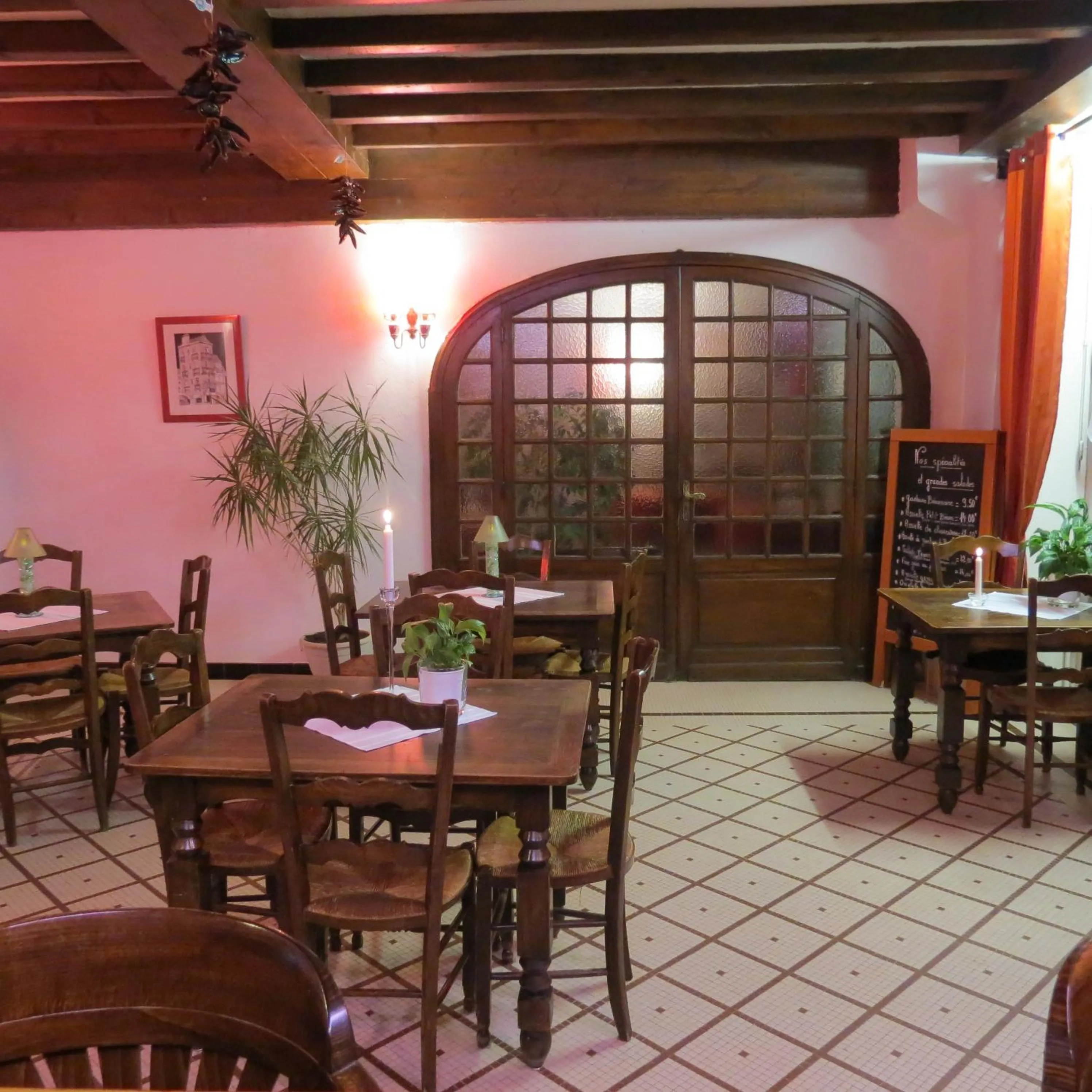 Lounge or bar in Hotel Au Petit Béarn