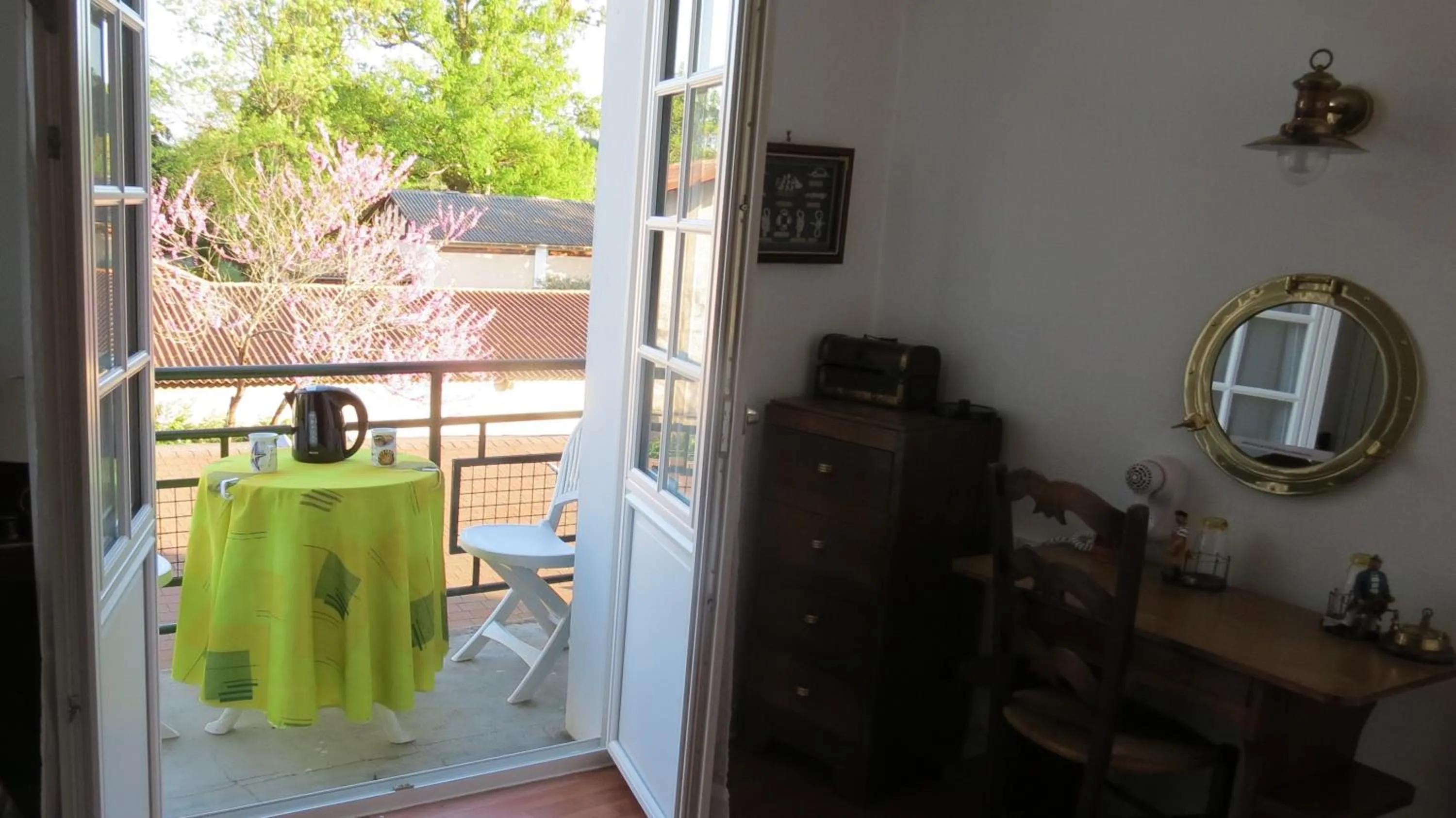 Coffee/tea facilities in Hotel Au Petit Béarn