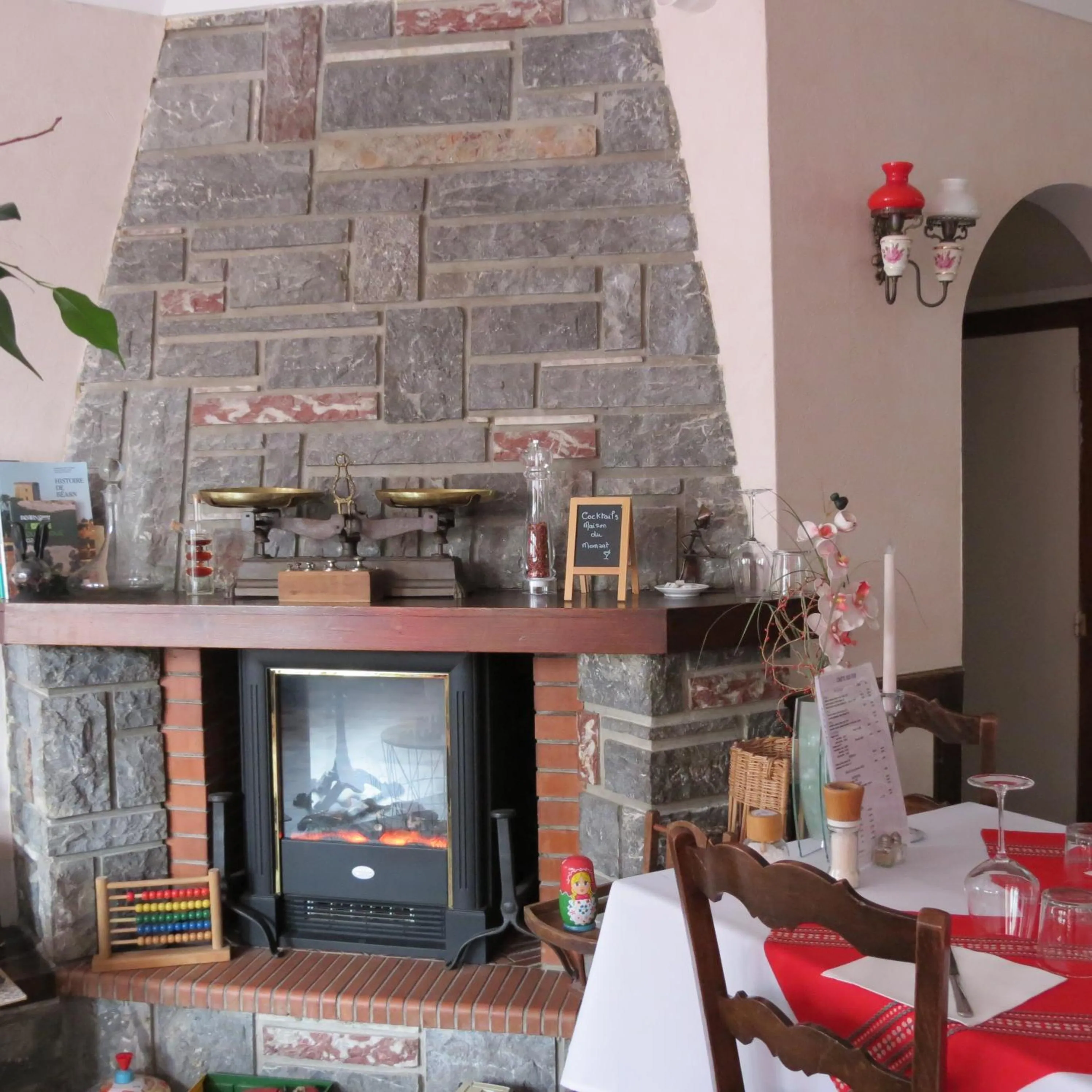 fireplace in Hotel Au Petit Béarn