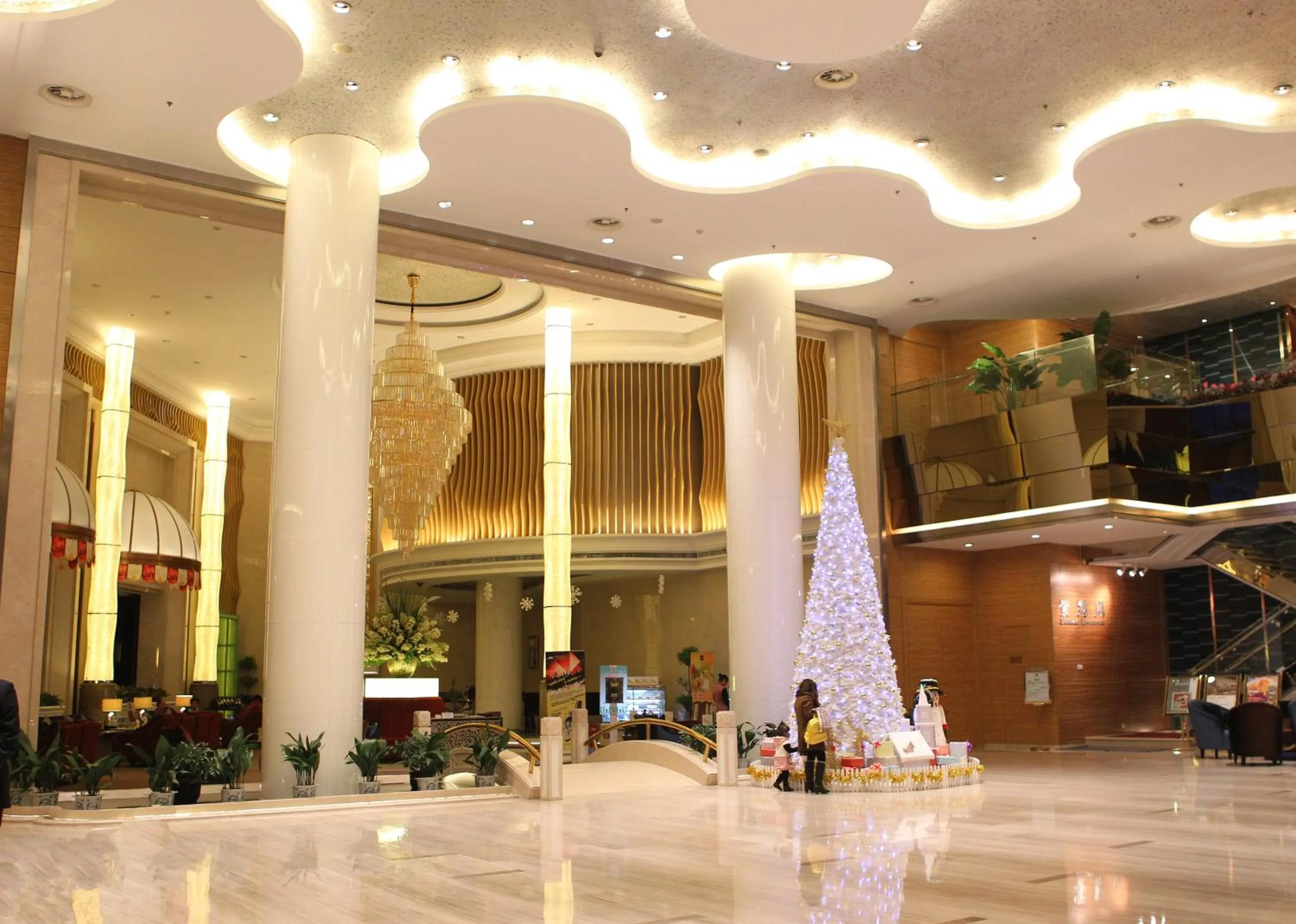 Lobby or reception, Restaurant/Places to Eat in Grand Metropark Hotel Suzhou