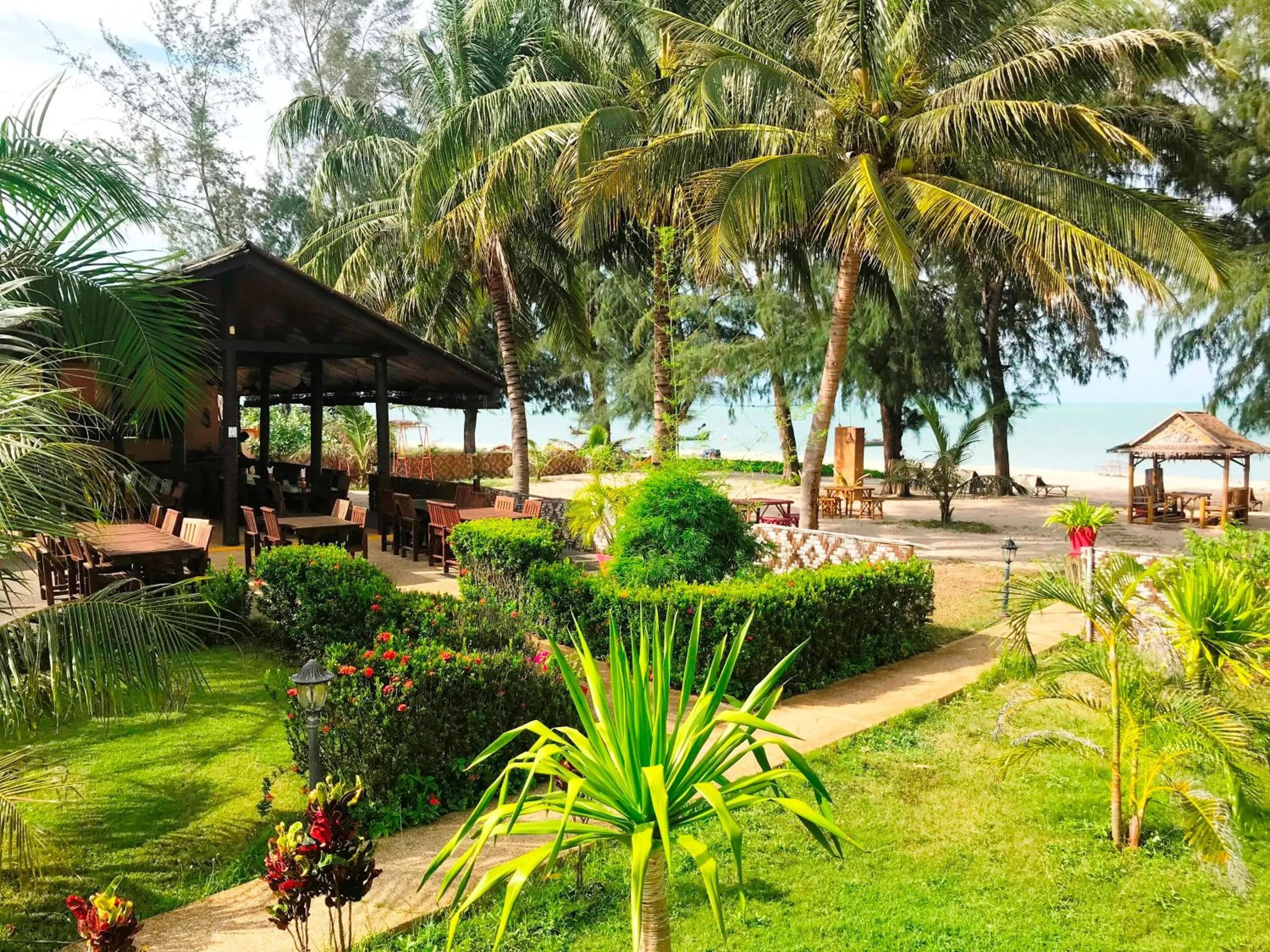 Restaurant/places to eat in Ao Thai Resort