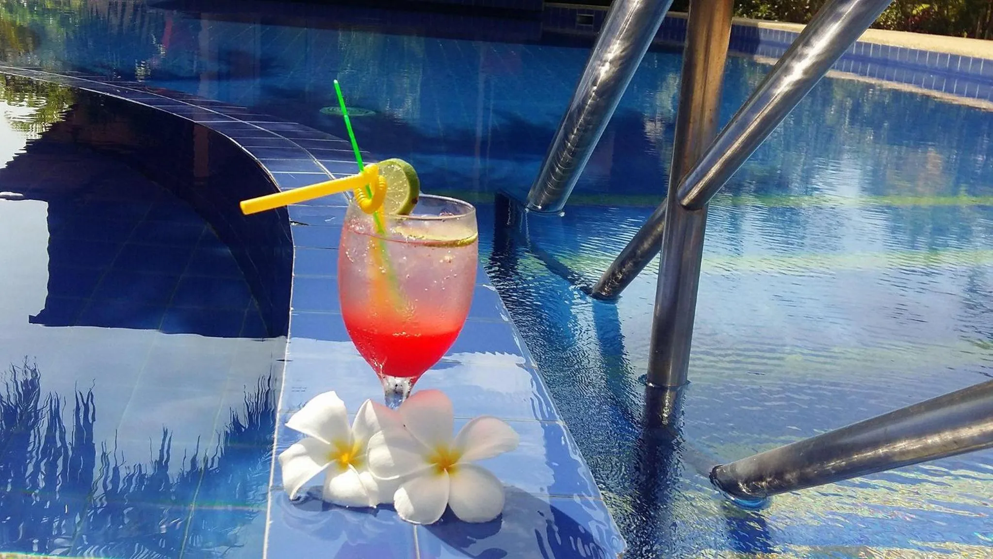 Swimming pool in Ao Thai Resort