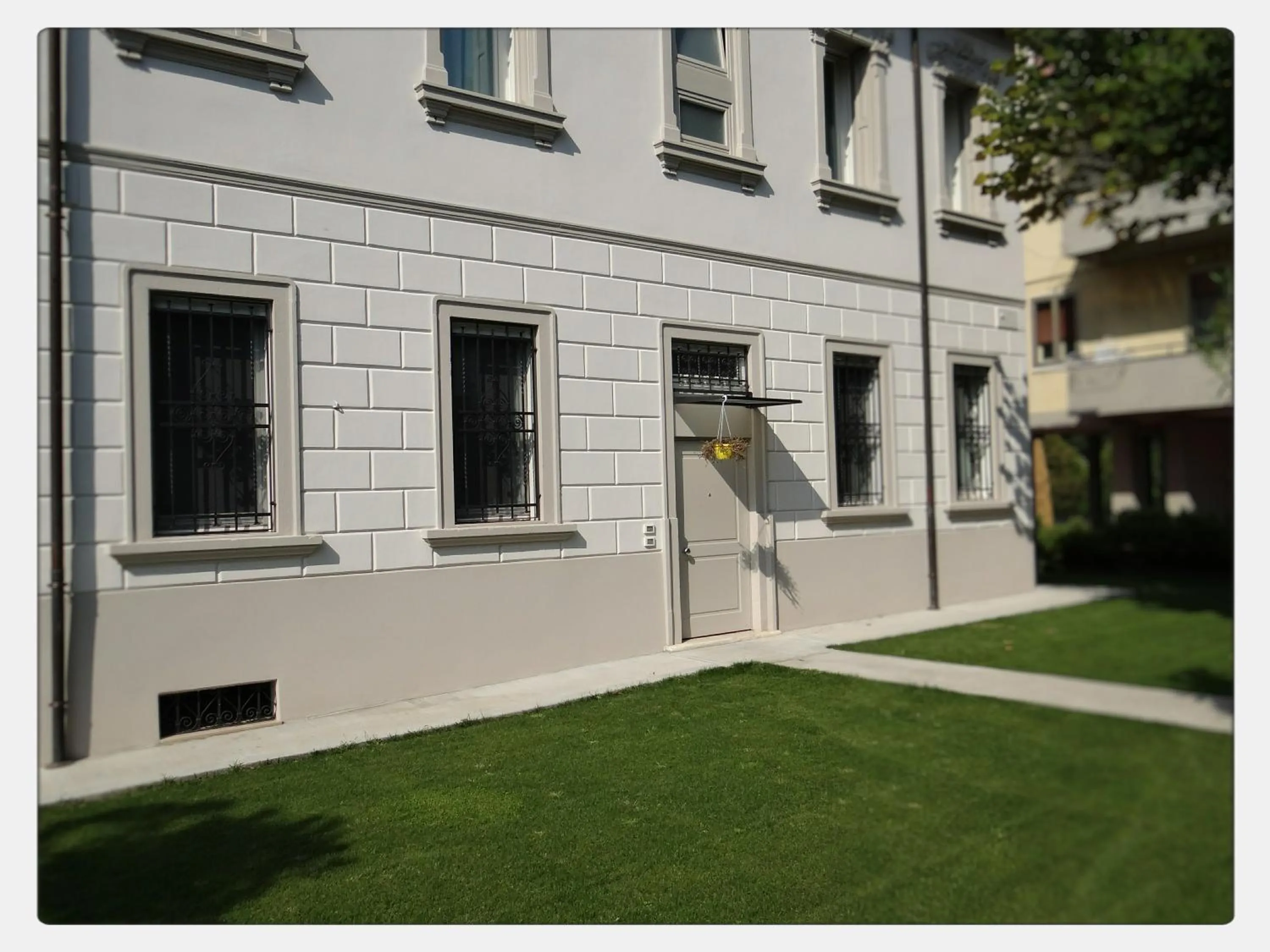 Property building in FRich B&B