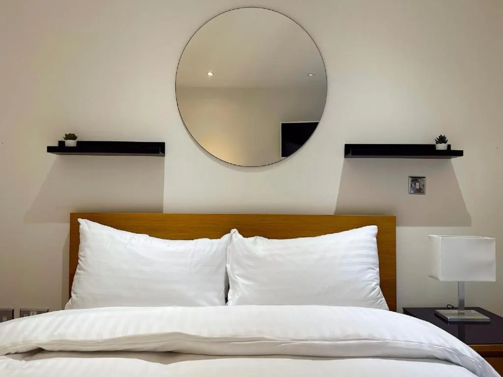 Bed in Canary Wharf - Luxury Apartments