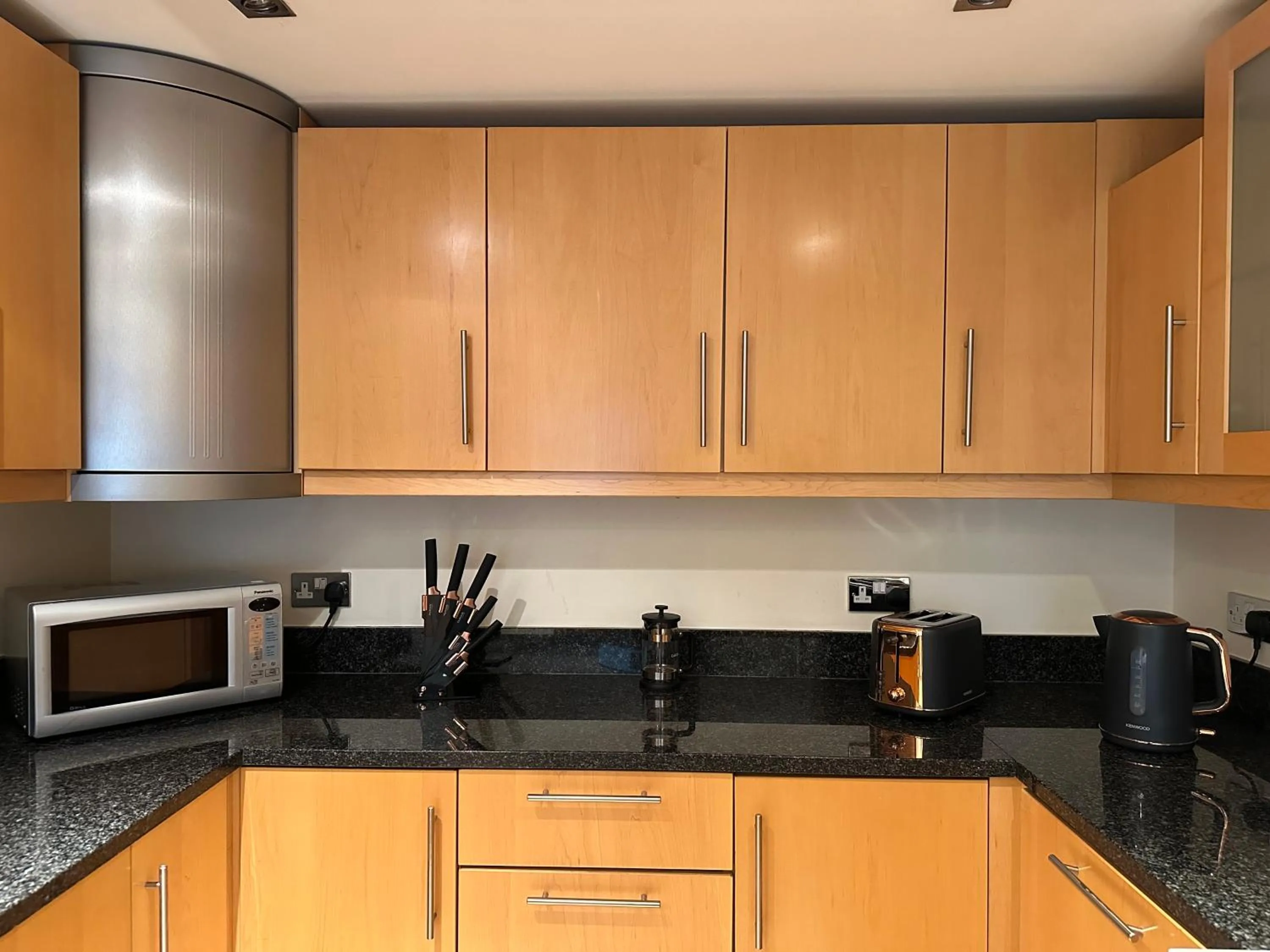 Kitchen or kitchenette in Canary Wharf - Luxury Apartments