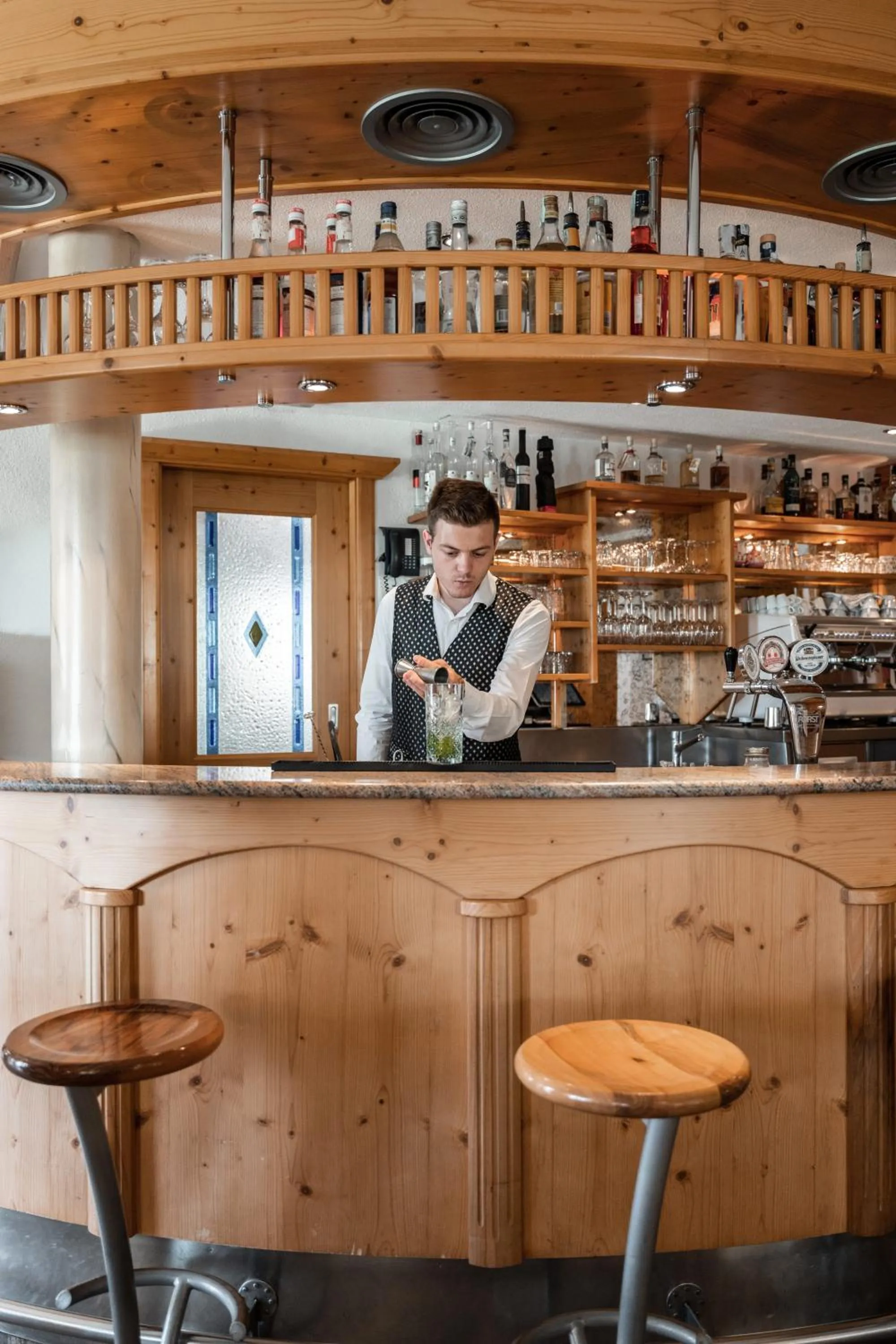 Lounge or bar in Dolomites Nature Hotel Vigilerhof