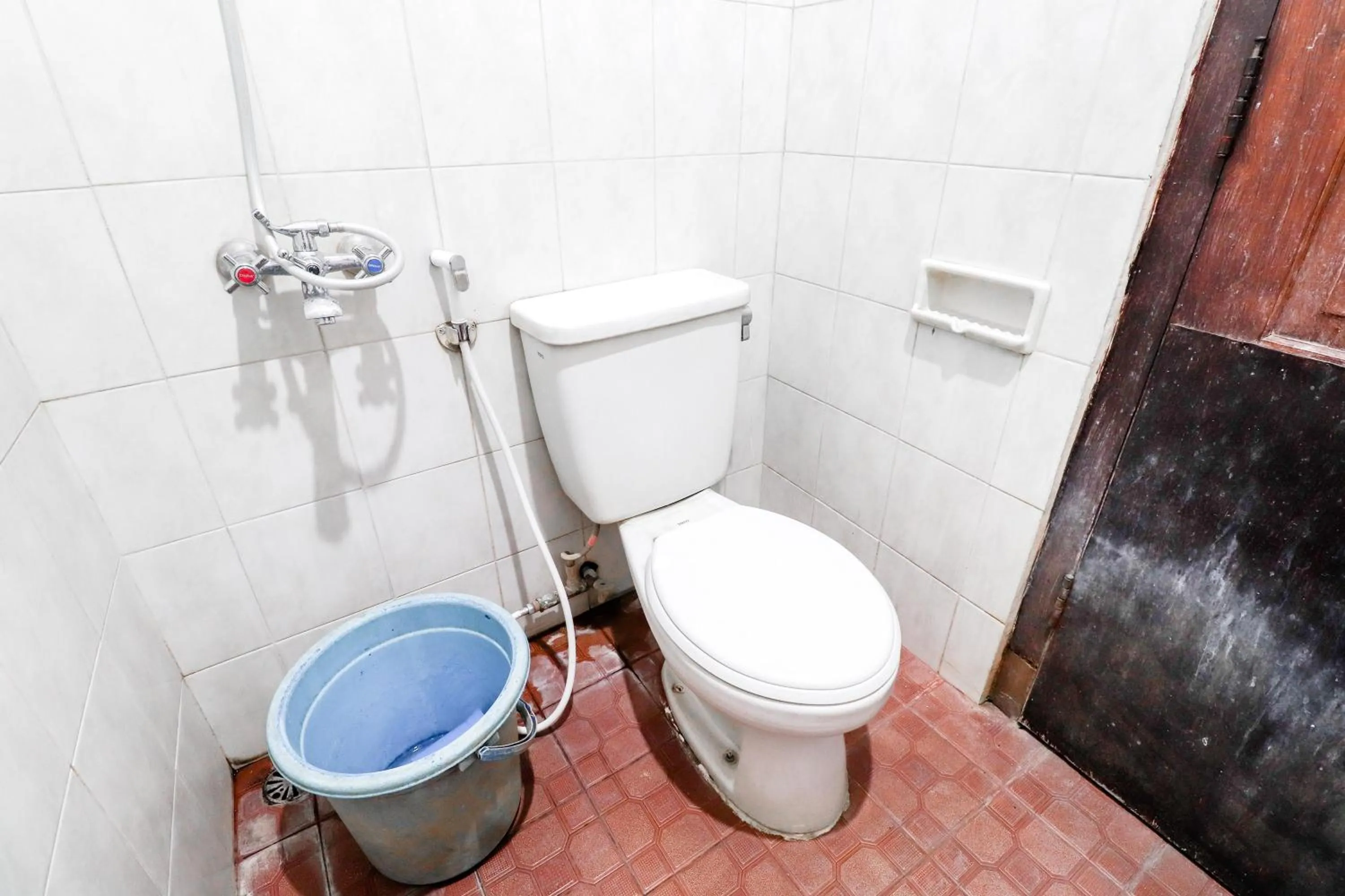 Bathroom in Hotel Limaran 1