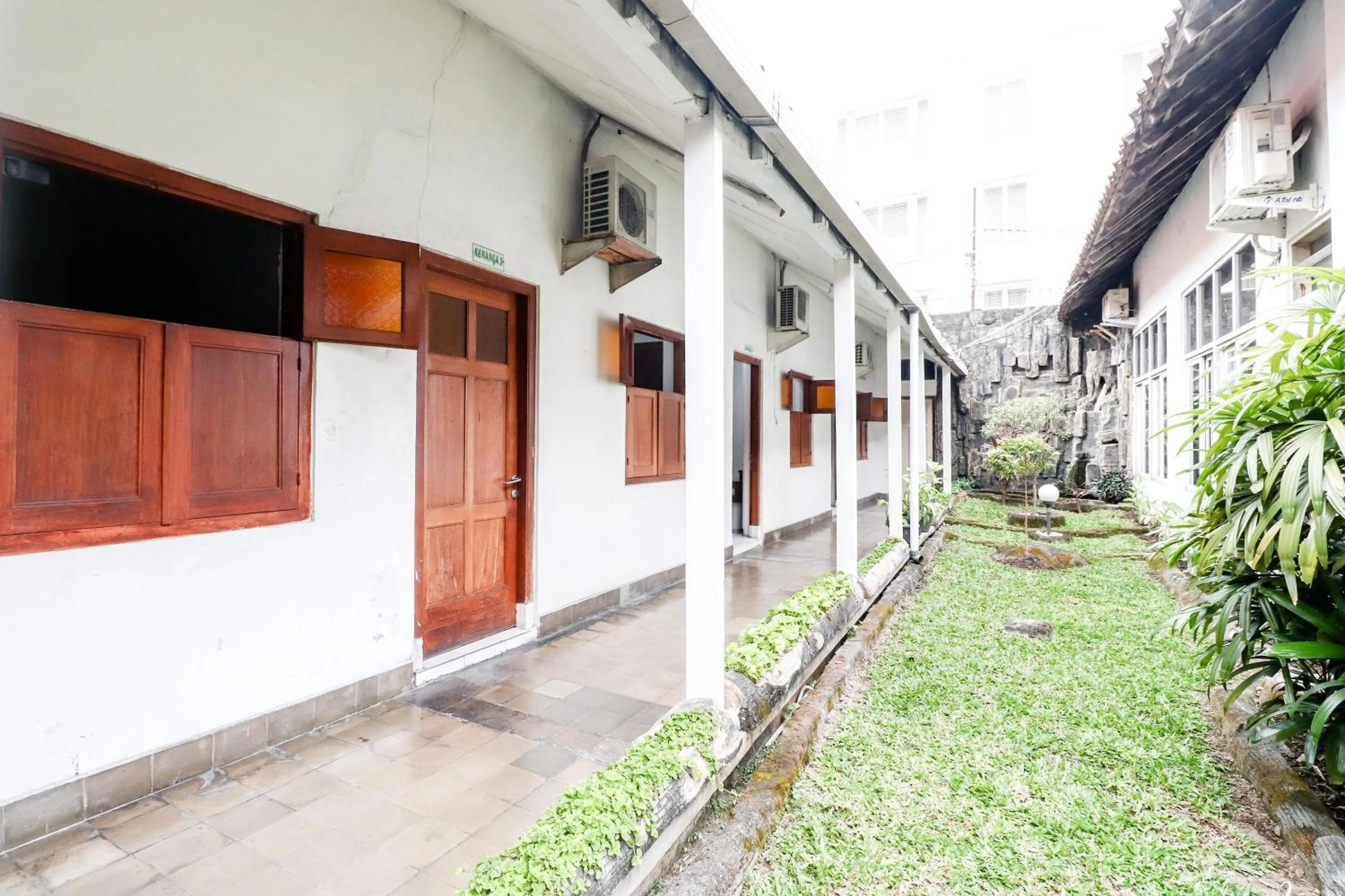 Property building in Hotel Limaran 1