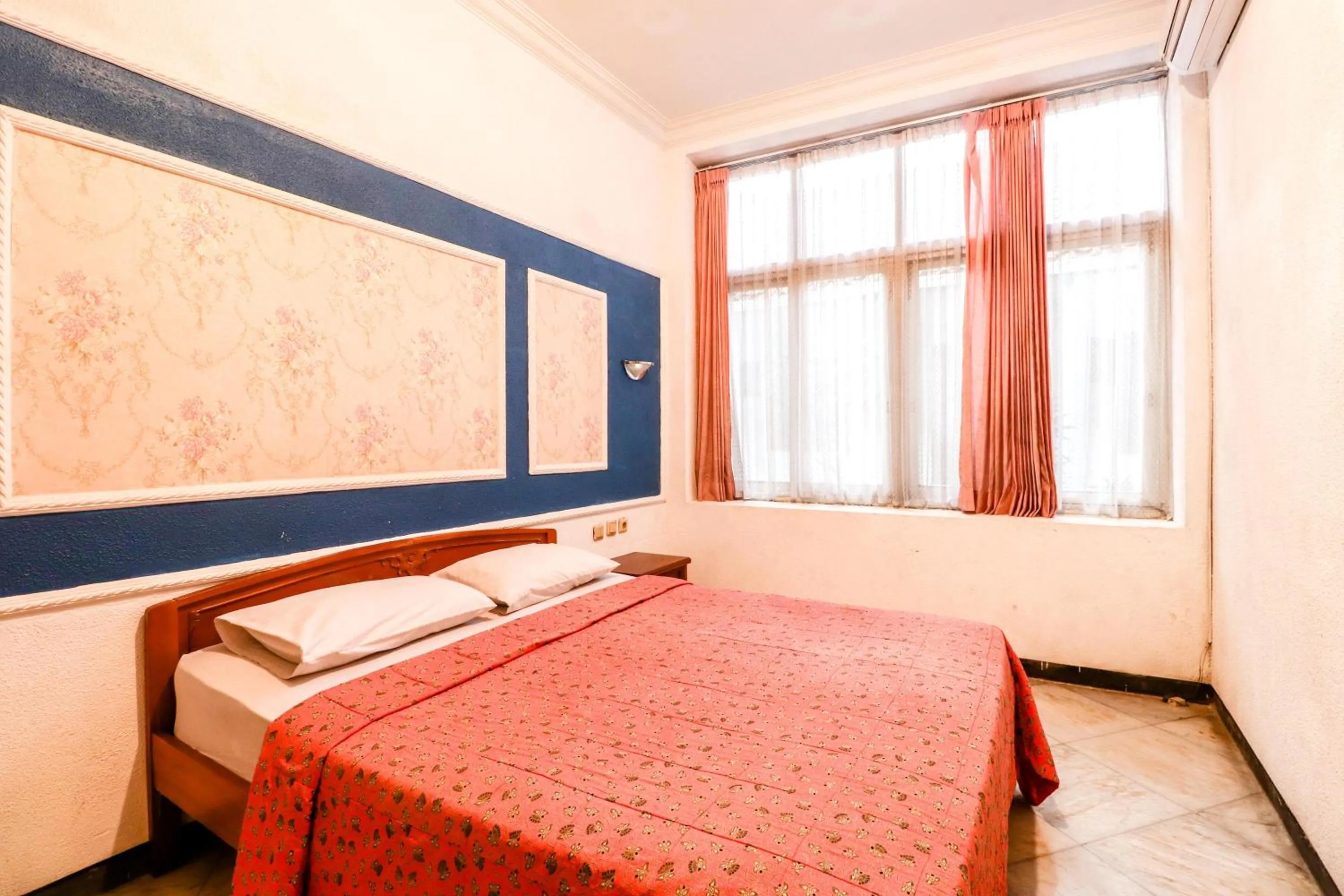 Bedroom, Bed in Hotel Limaran 1