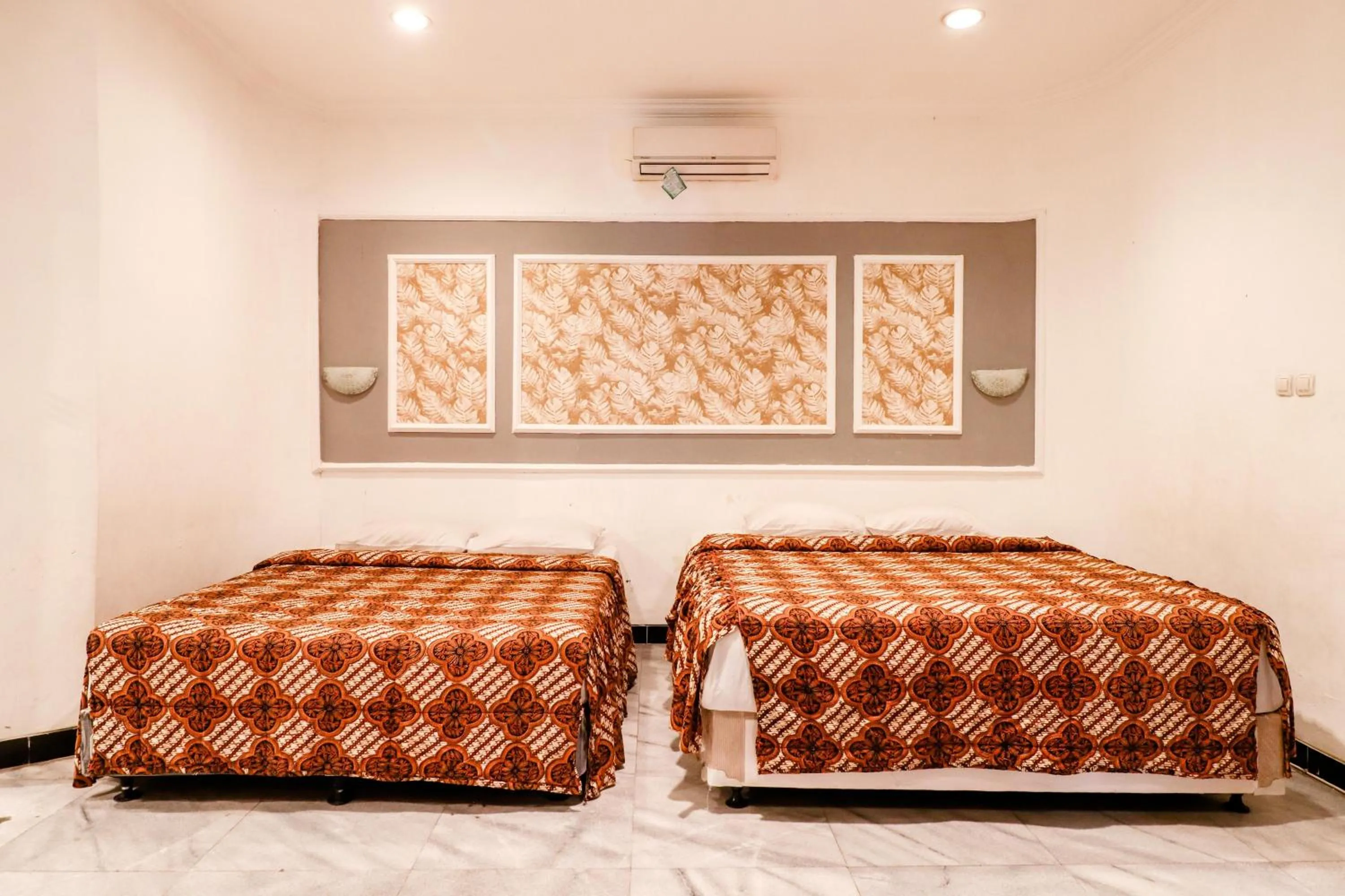 Bed in Hotel Limaran 1