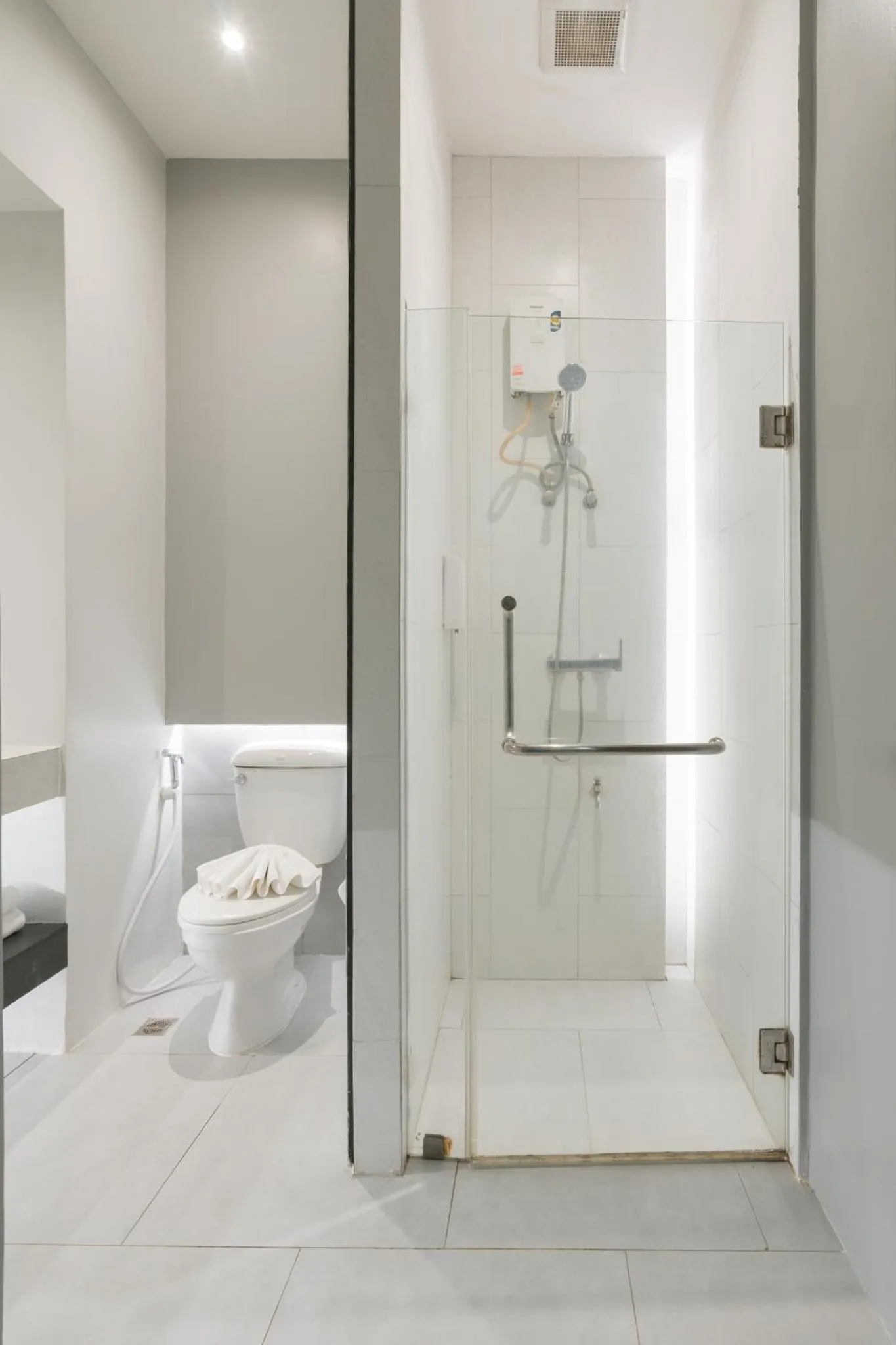 Shower in The Opium Chiang Mai