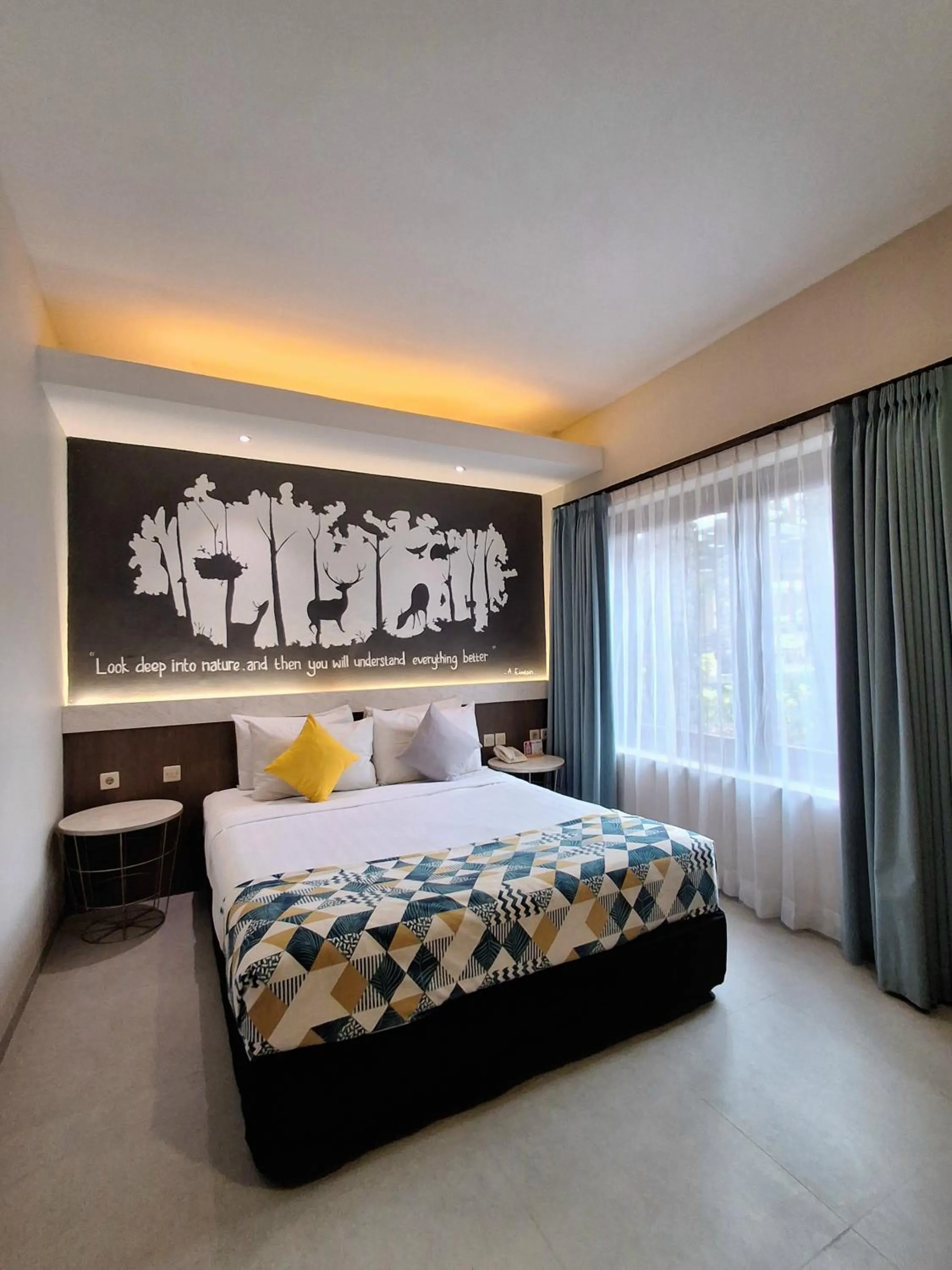 Bedroom, Bed in Hotel Sriti Magelang