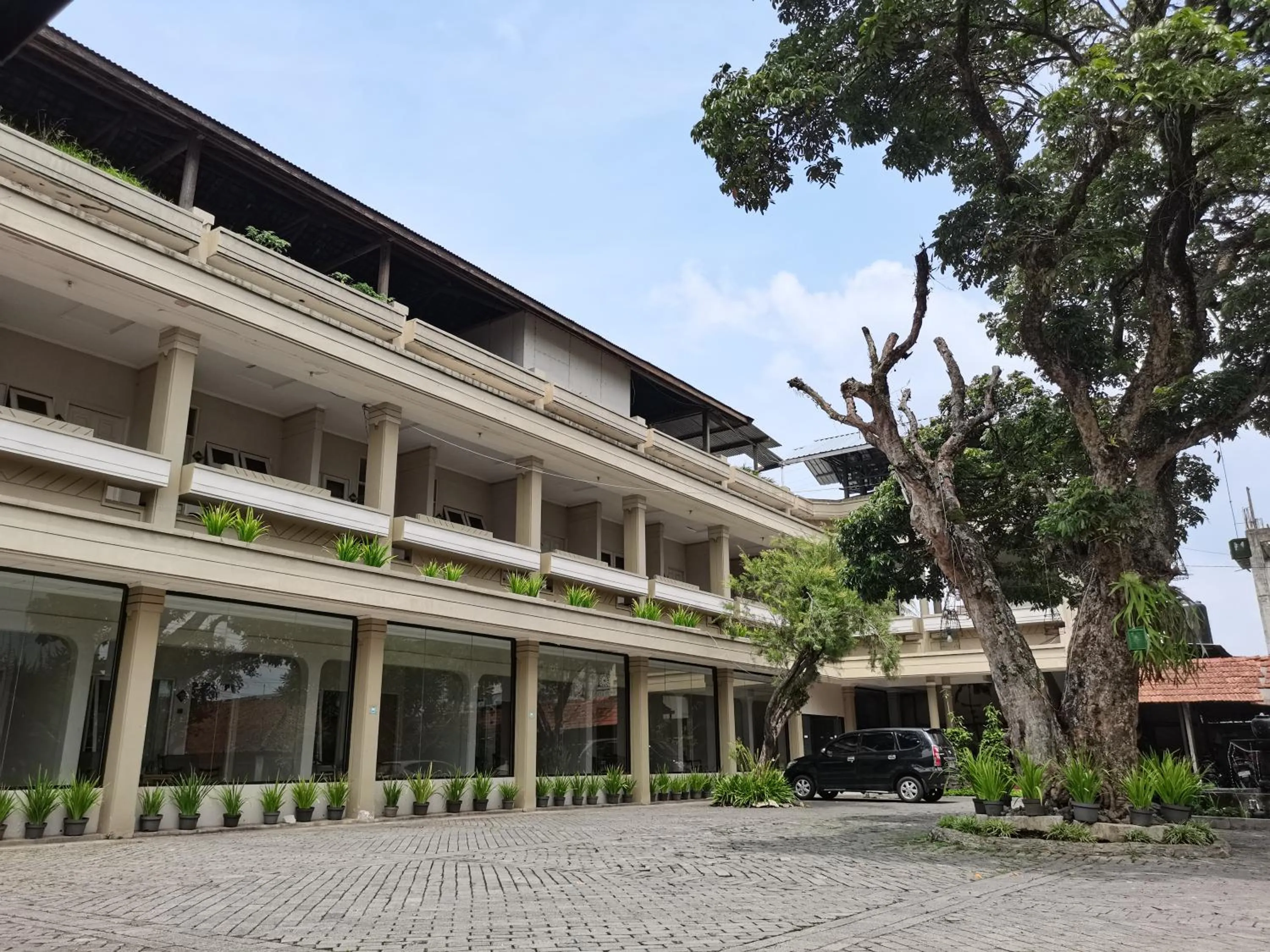 Property building in Hotel Catur Putra