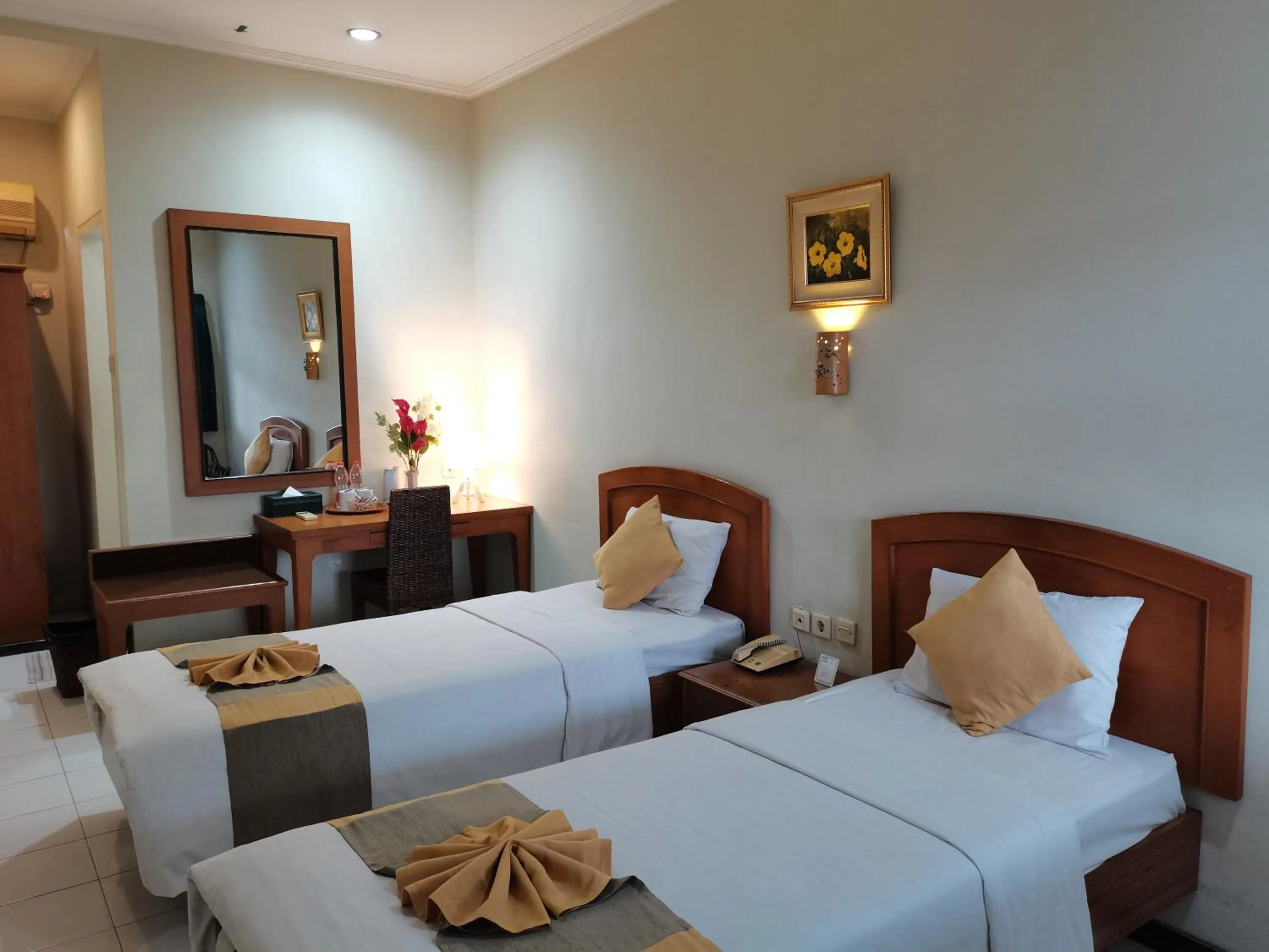 Bed in Hotel Catur Putra