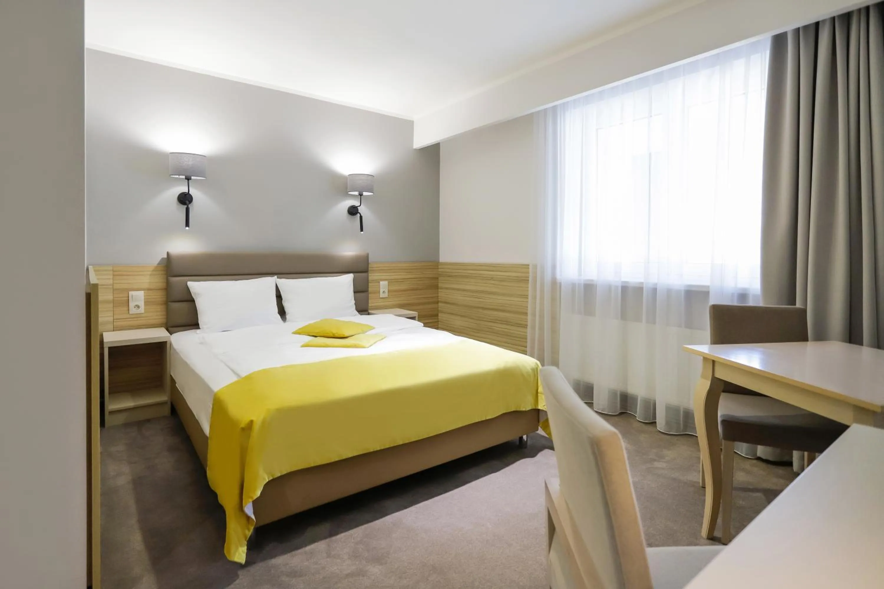 Bed in Poznań West Hotel - Airport