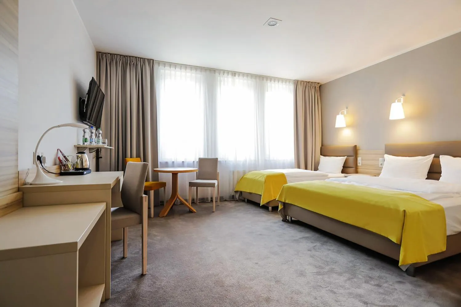 Bed in Poznań West Hotel - Airport