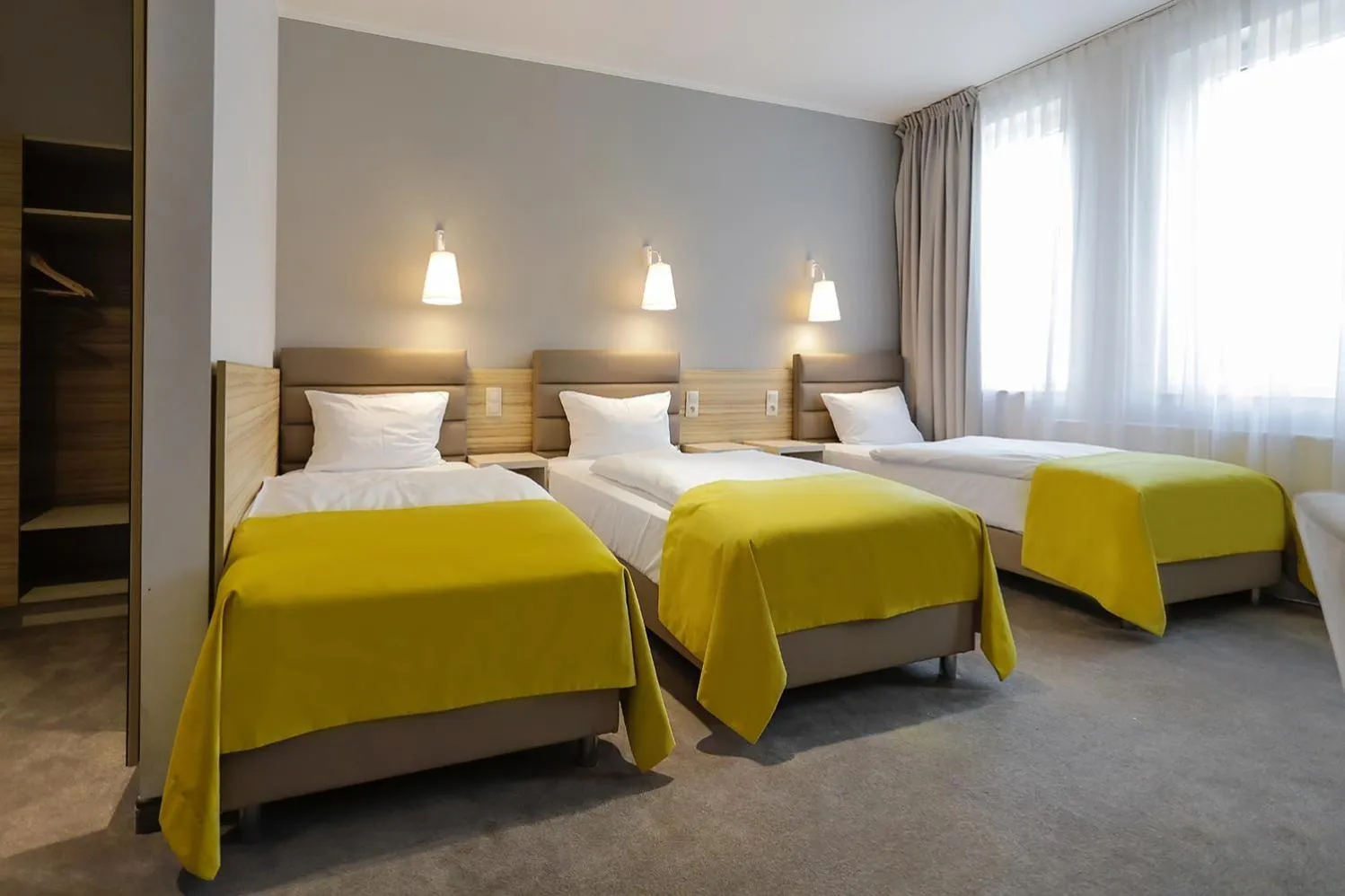 Bed in Poznań West Hotel - Airport