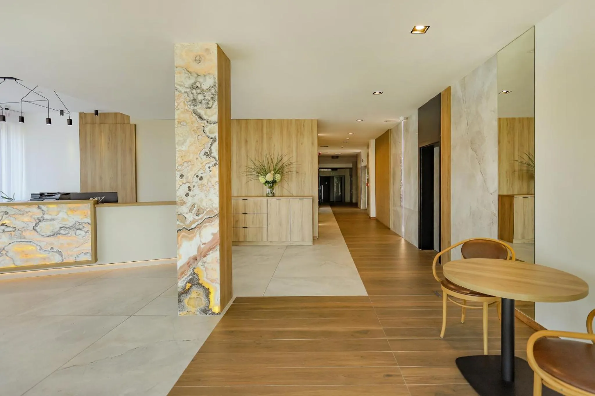 Lobby or reception in Poznań West Hotel - Airport