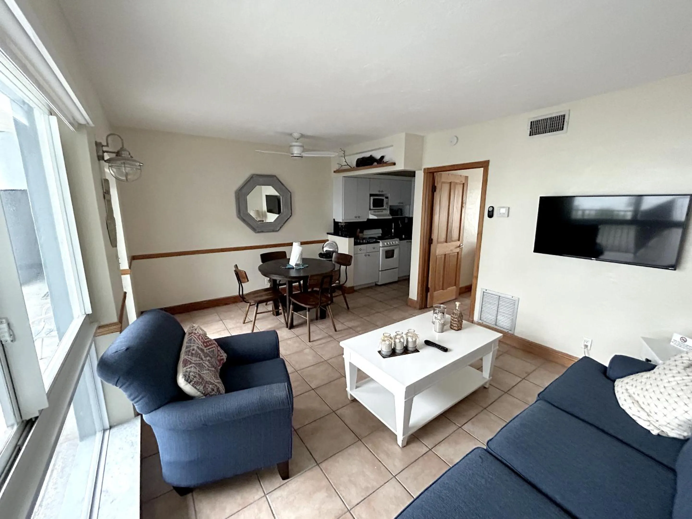 Living room in Shore View Hotel