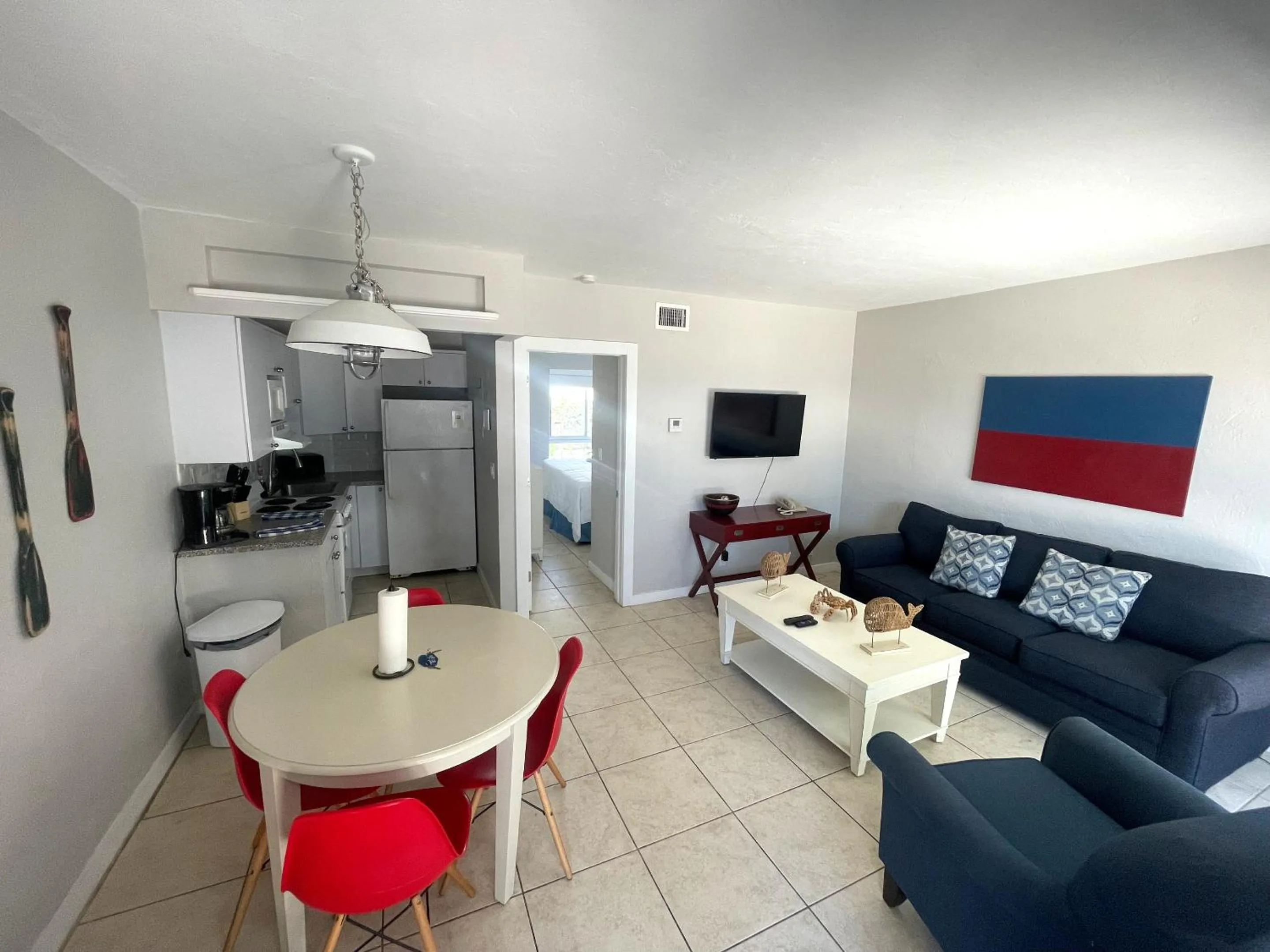 Dining area in Shore View Hotel