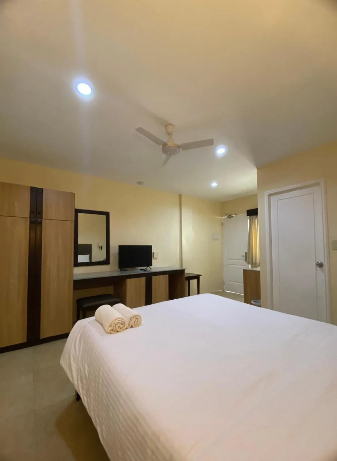 Bed in Panglao Regents Park Resort