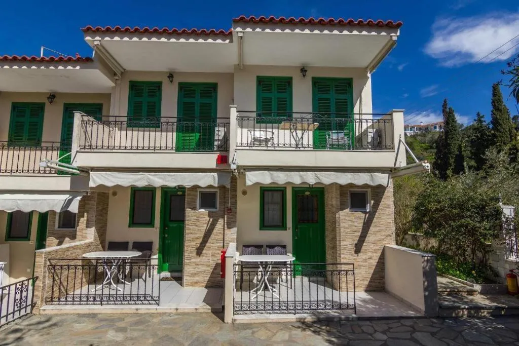 Stathopoulos Apartments