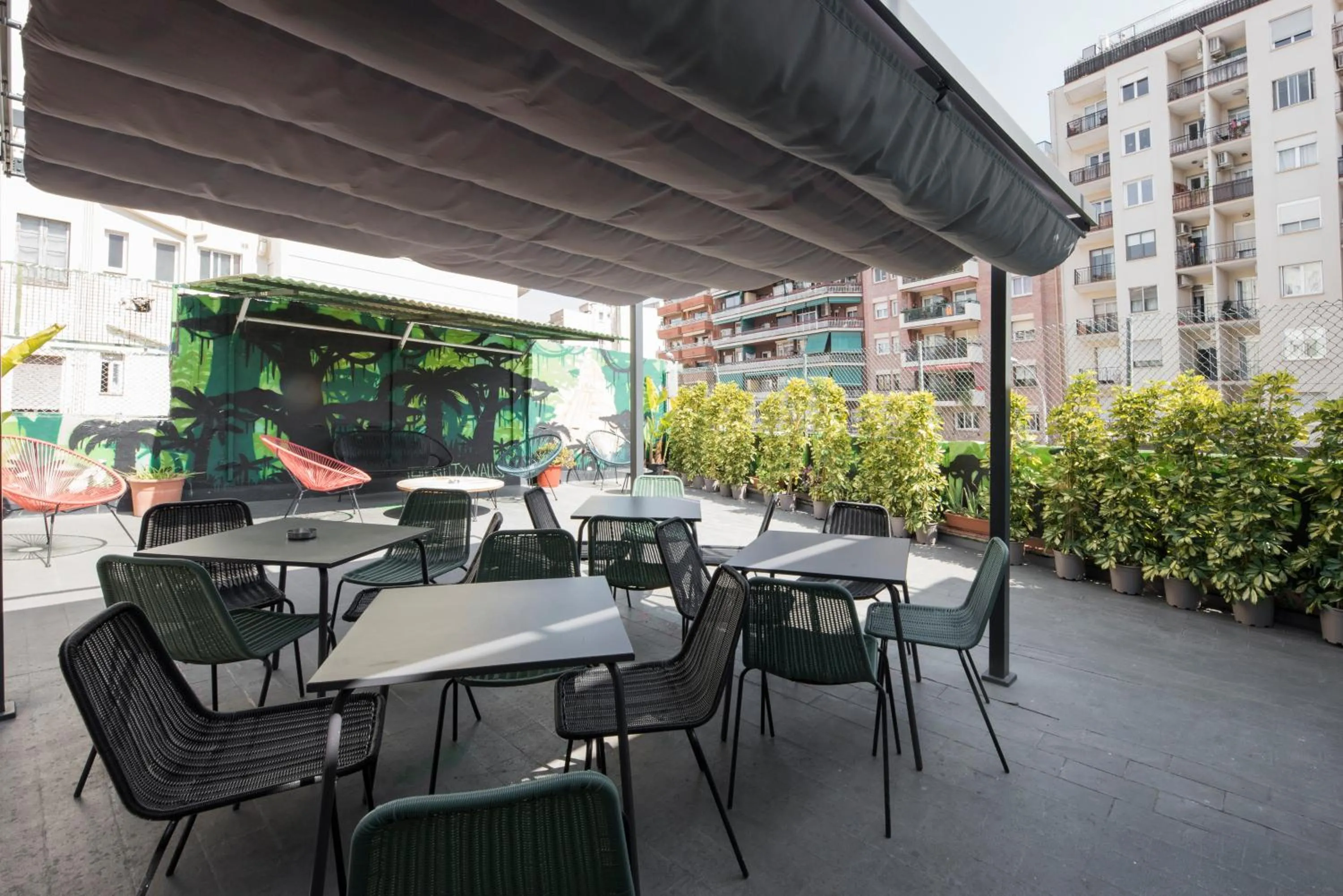 Patio in No Limit Hostel Graffiti