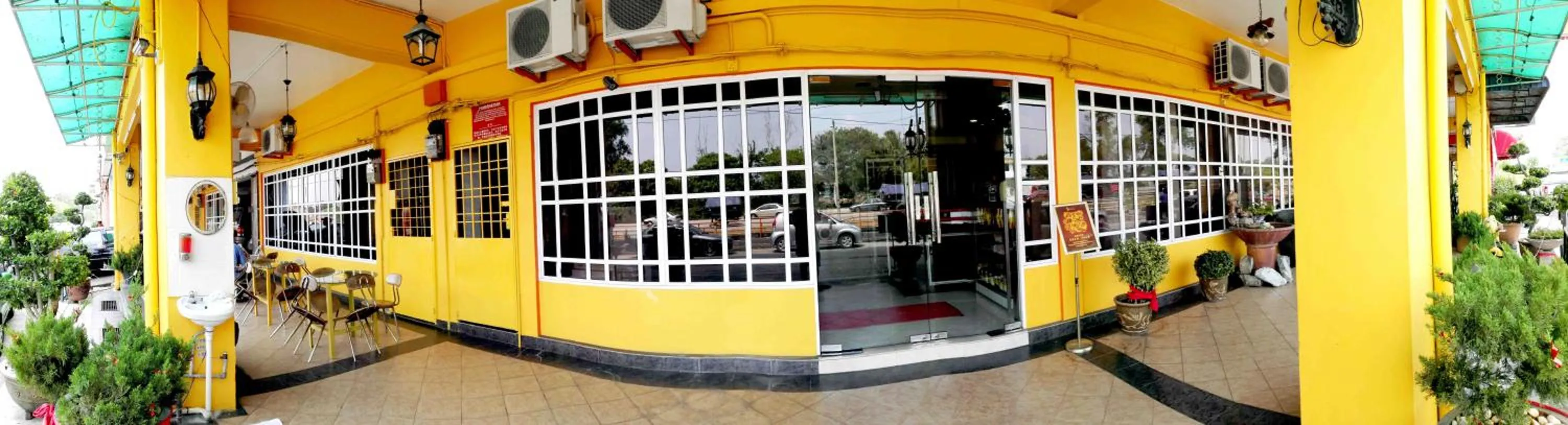 Facade/entrance in JV Hotel @ Simpang Ampat