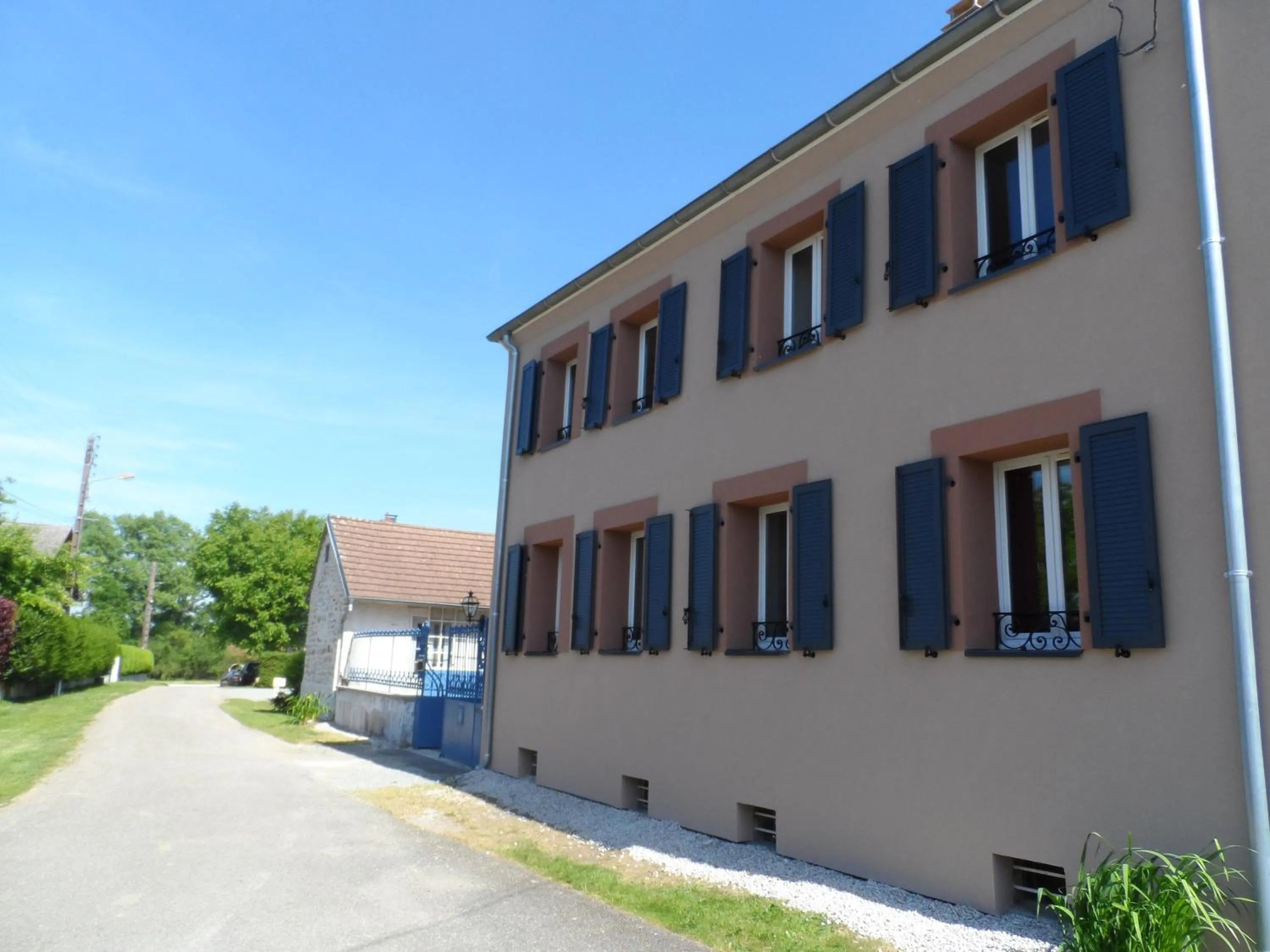 Facade/entrance in Maison Curiale