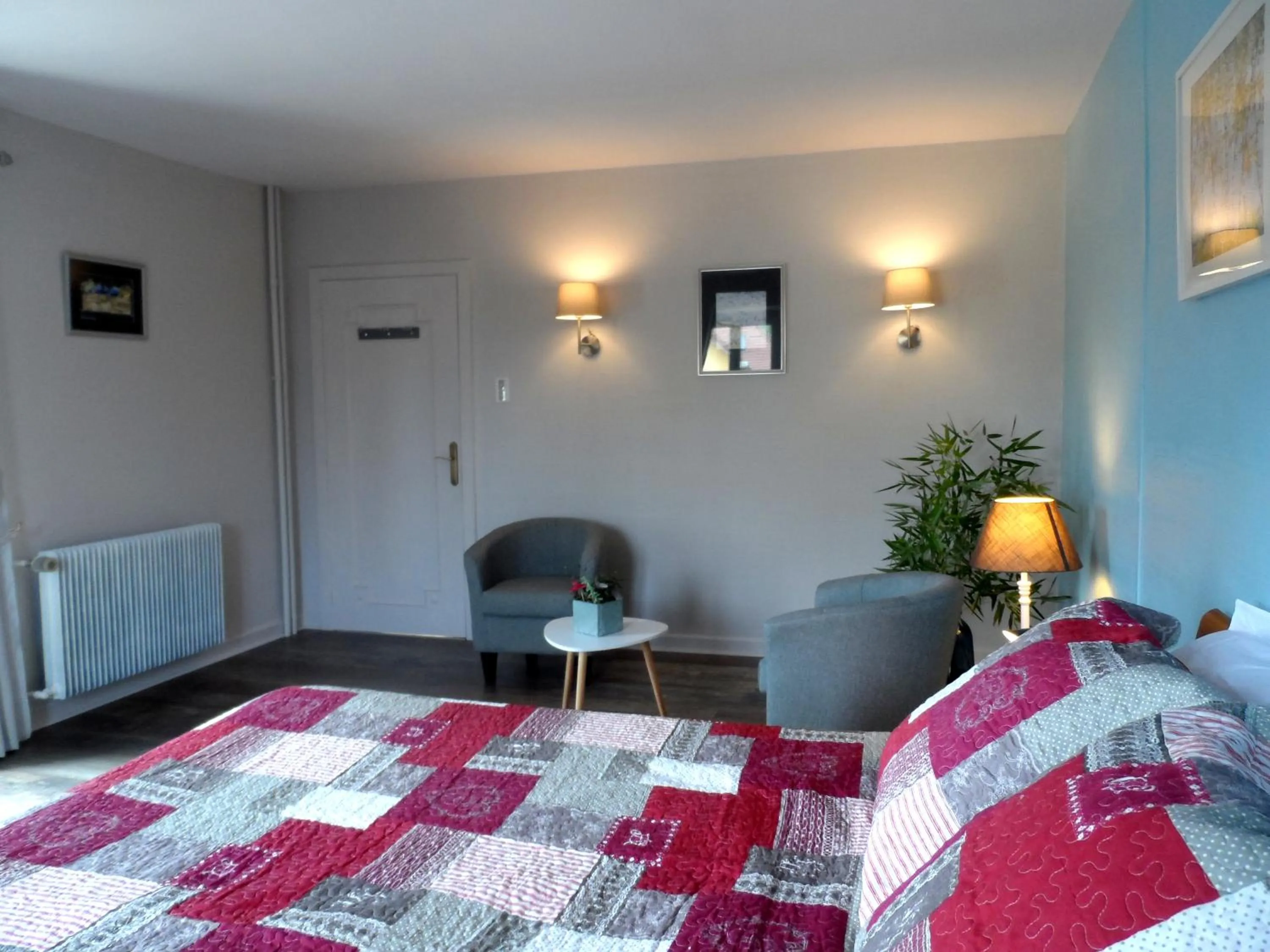 Photo of the whole room, Bed in Maison Curiale