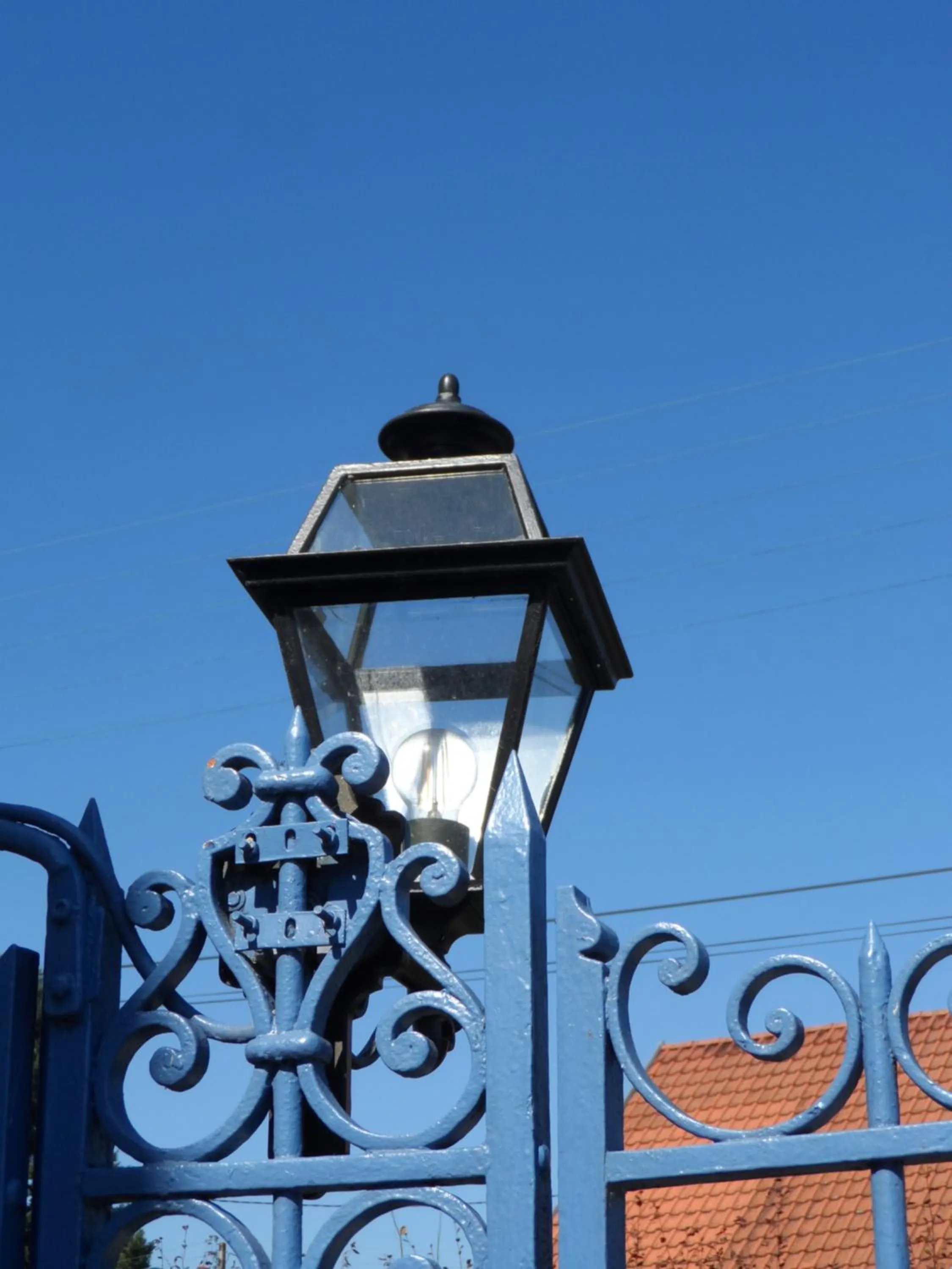 Facade/entrance in Maison Curiale