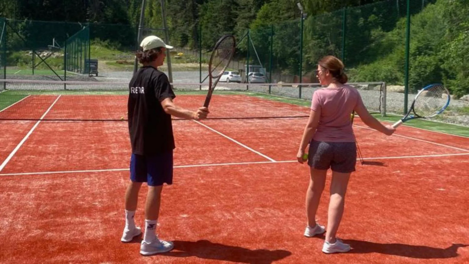 Tennis court in Hotel Czarny Potok Resort SPA & Conference