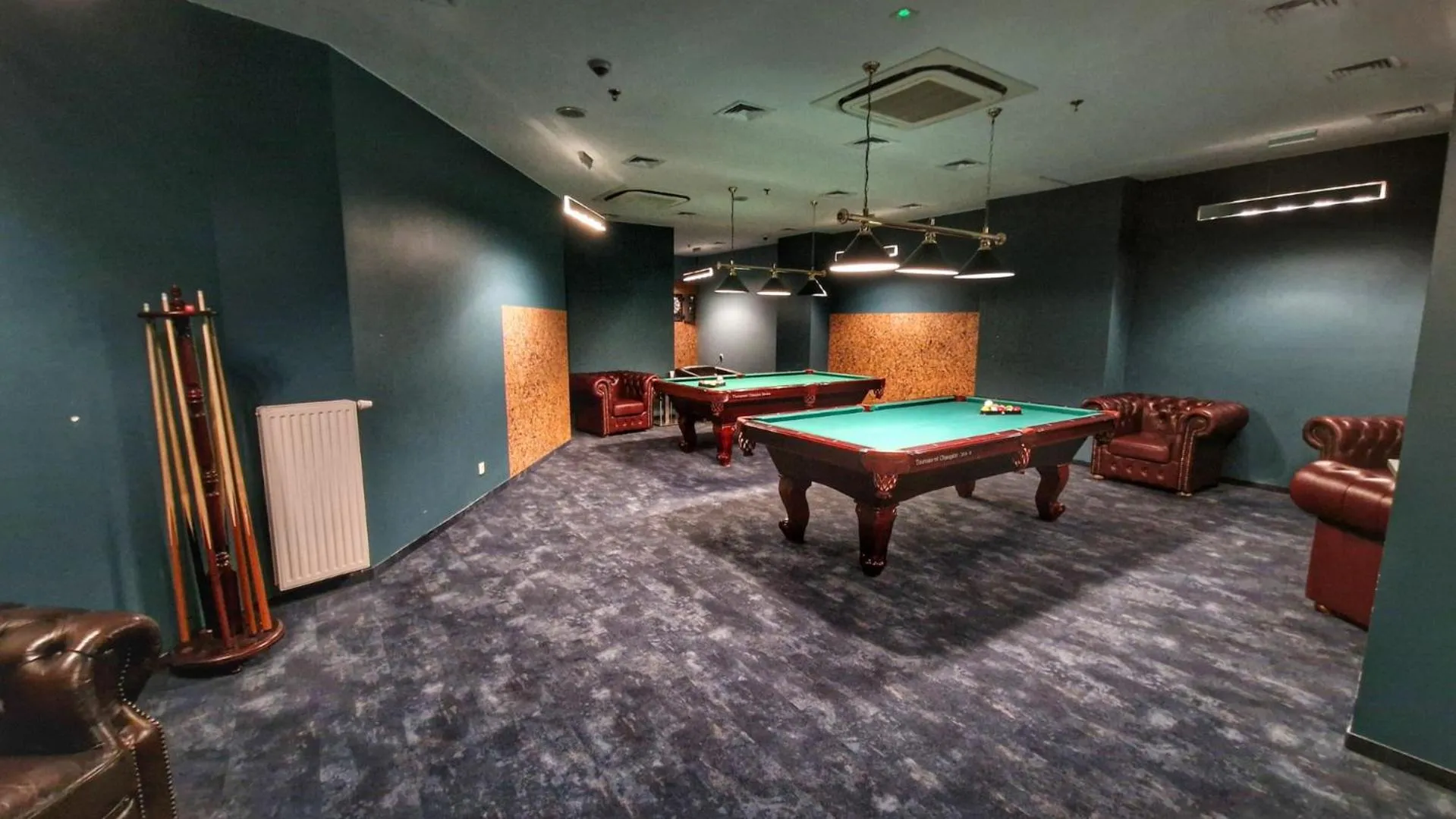 Billiard in Hotel Czarny Potok Resort SPA & Conference