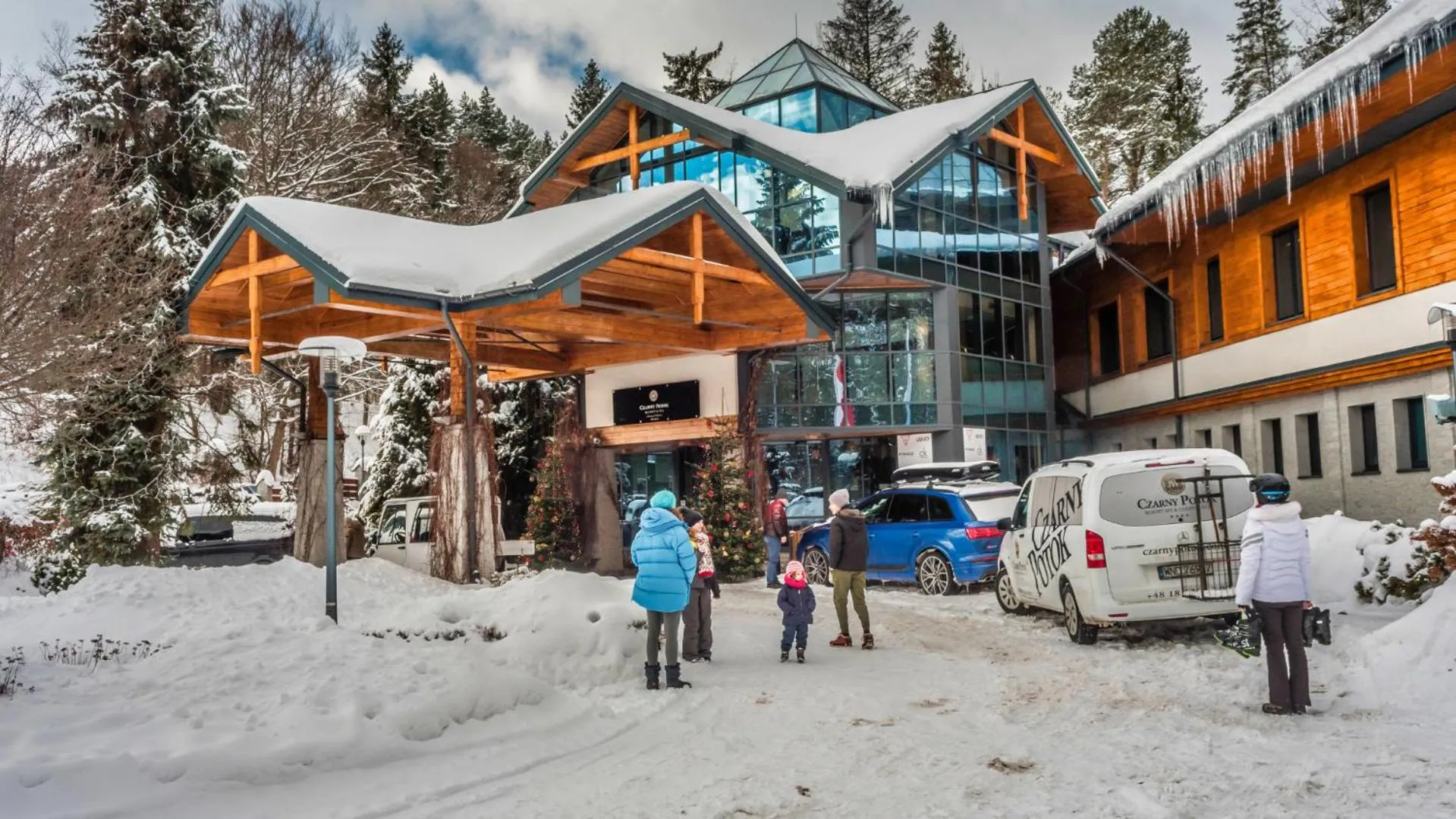 Facade/entrance in Hotel Czarny Potok Resort SPA & Conference