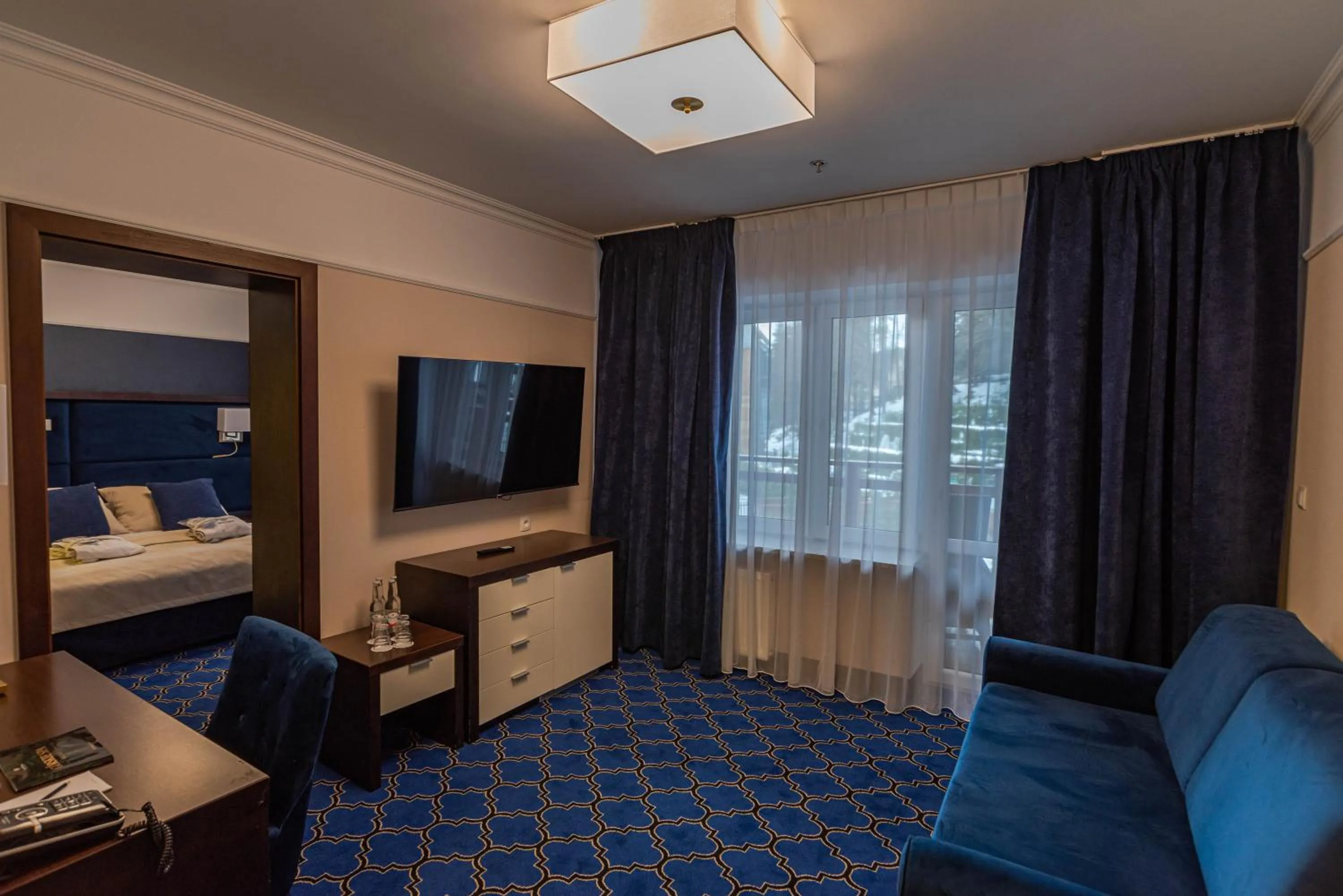 Living room, Bed in Hotel Czarny Potok Resort SPA & Conference