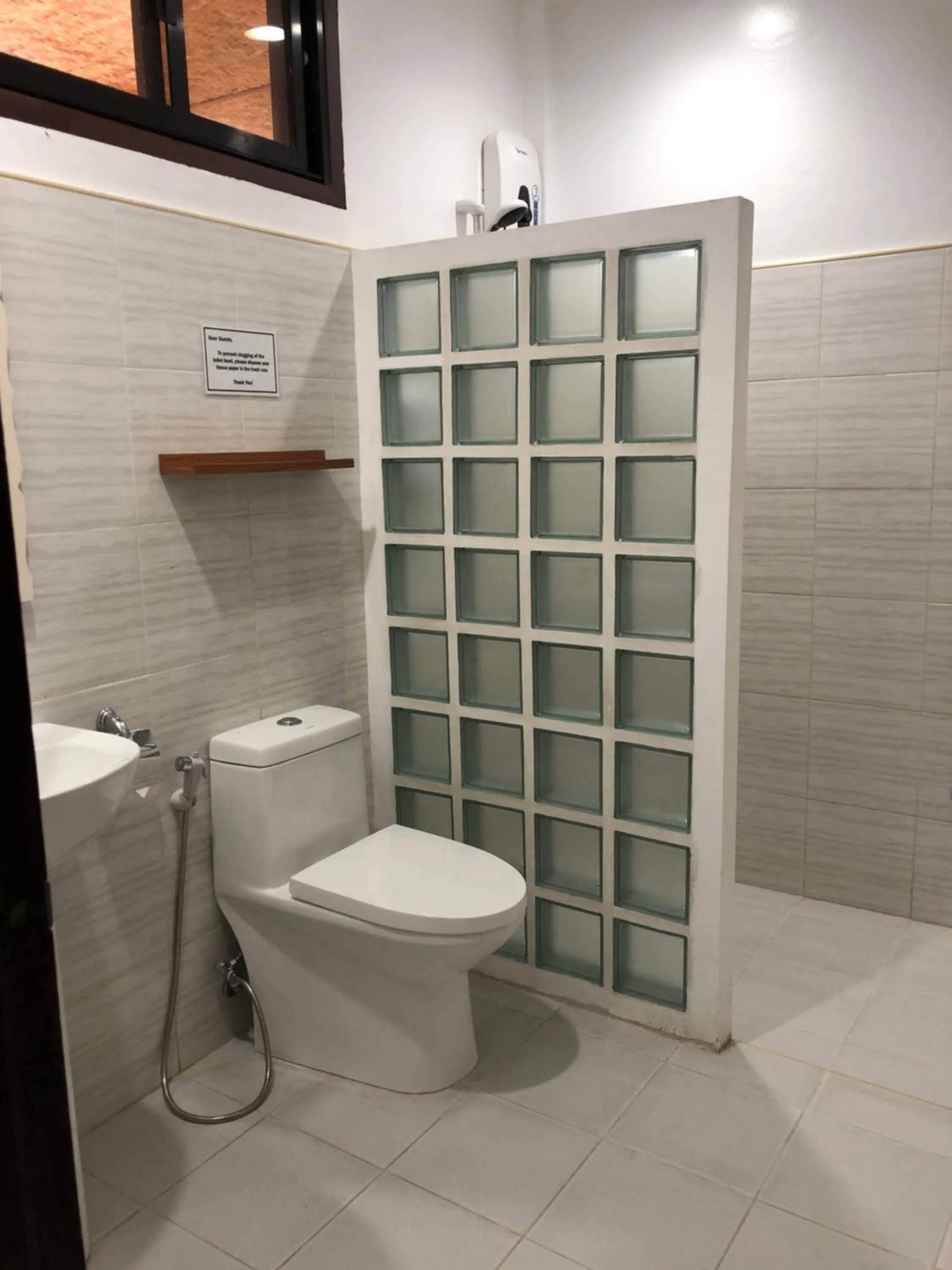 Bathroom in Wuthering Heights Bed & Breakfast by the Sea