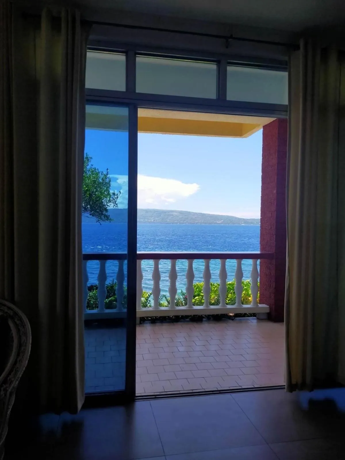 Day in Wuthering Heights Bed & Breakfast by the Sea