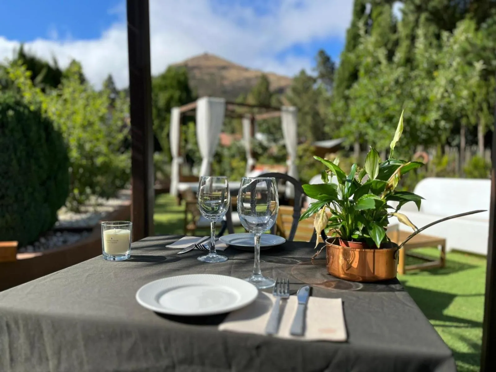 Restaurant/places to eat in Hotel Rural El Refugio - Solo Adultos