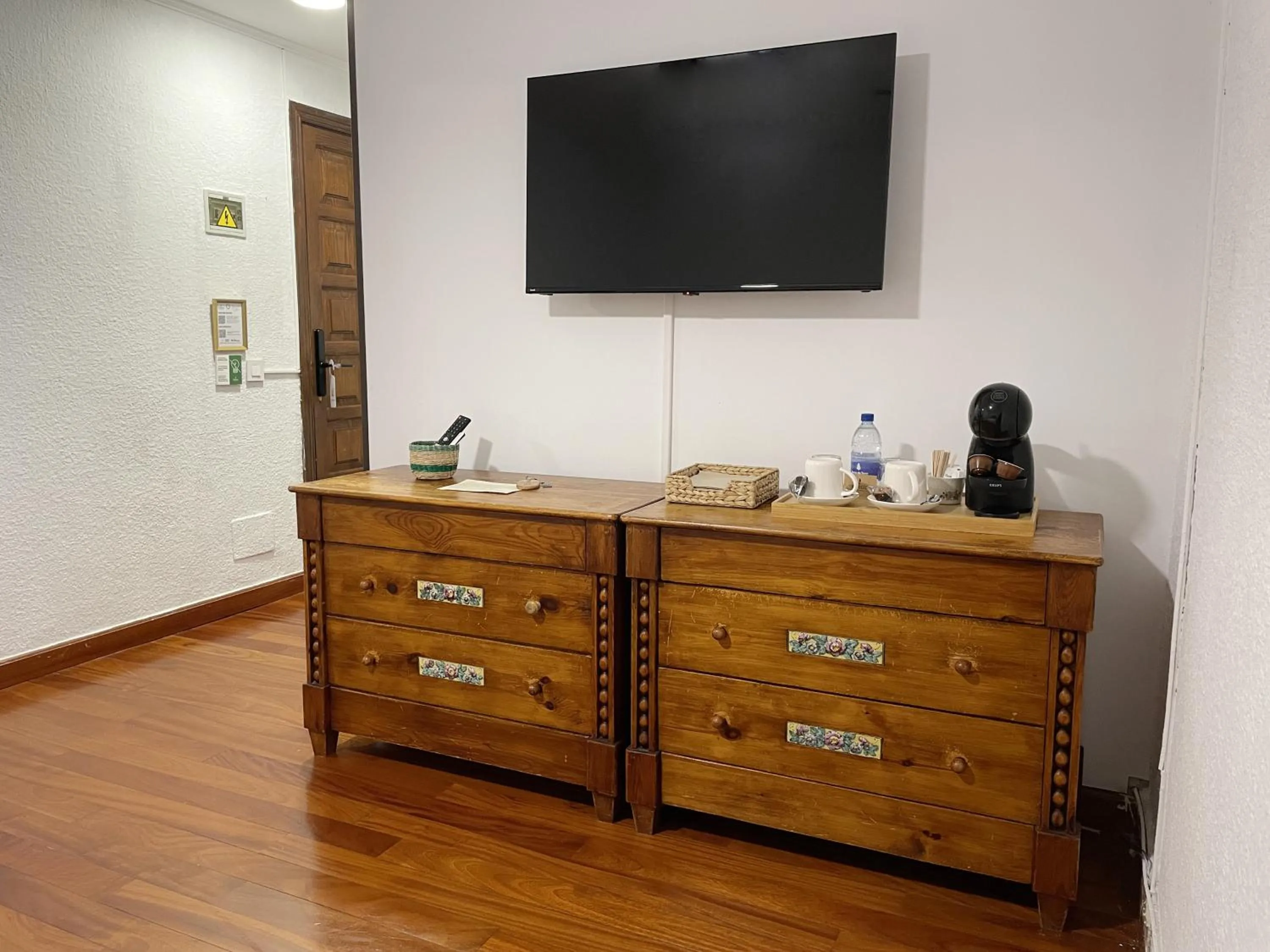 TV and multimedia in Hotel Rural El Refugio - Solo Adultos