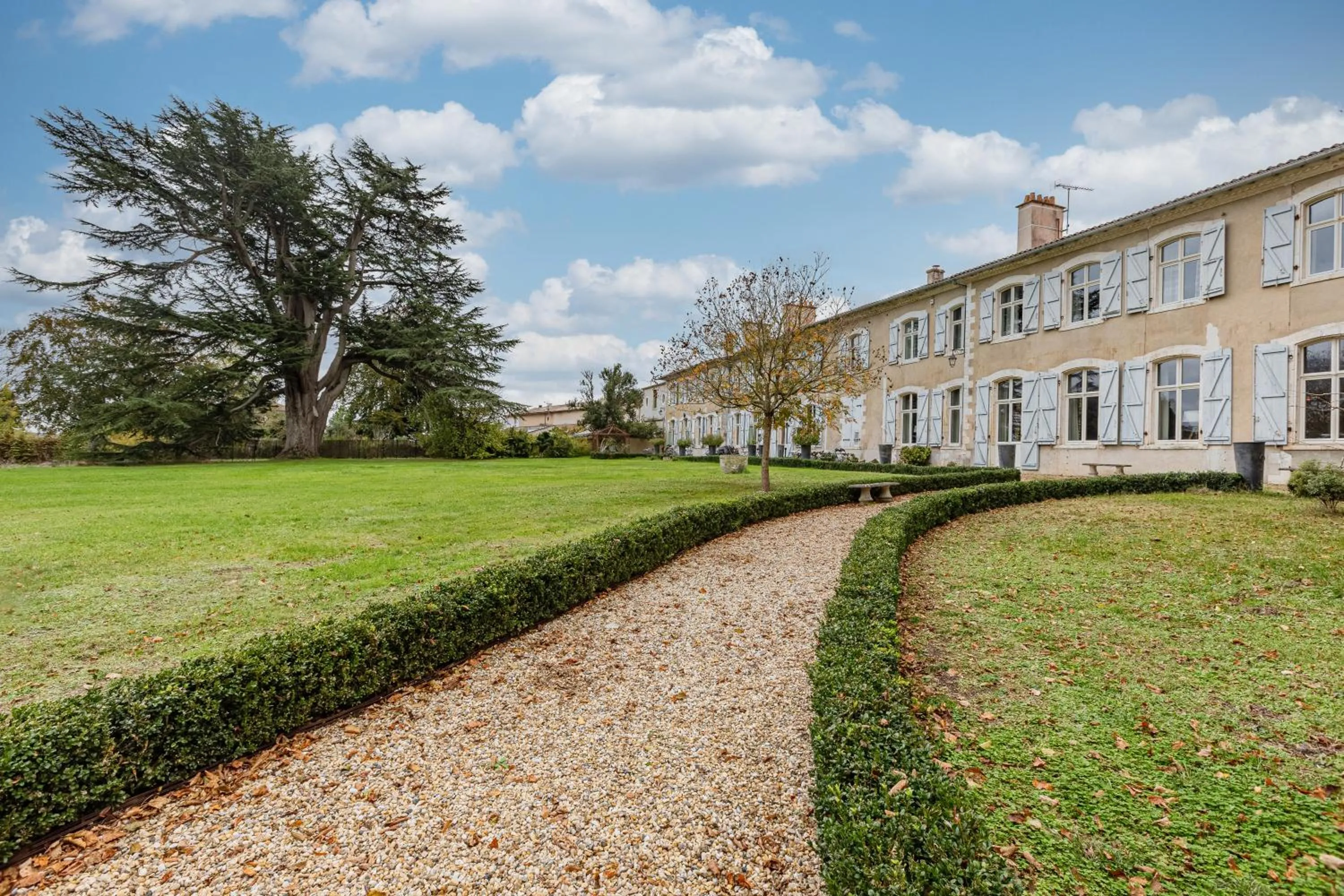 Property building in Hôtel Château de Didonne