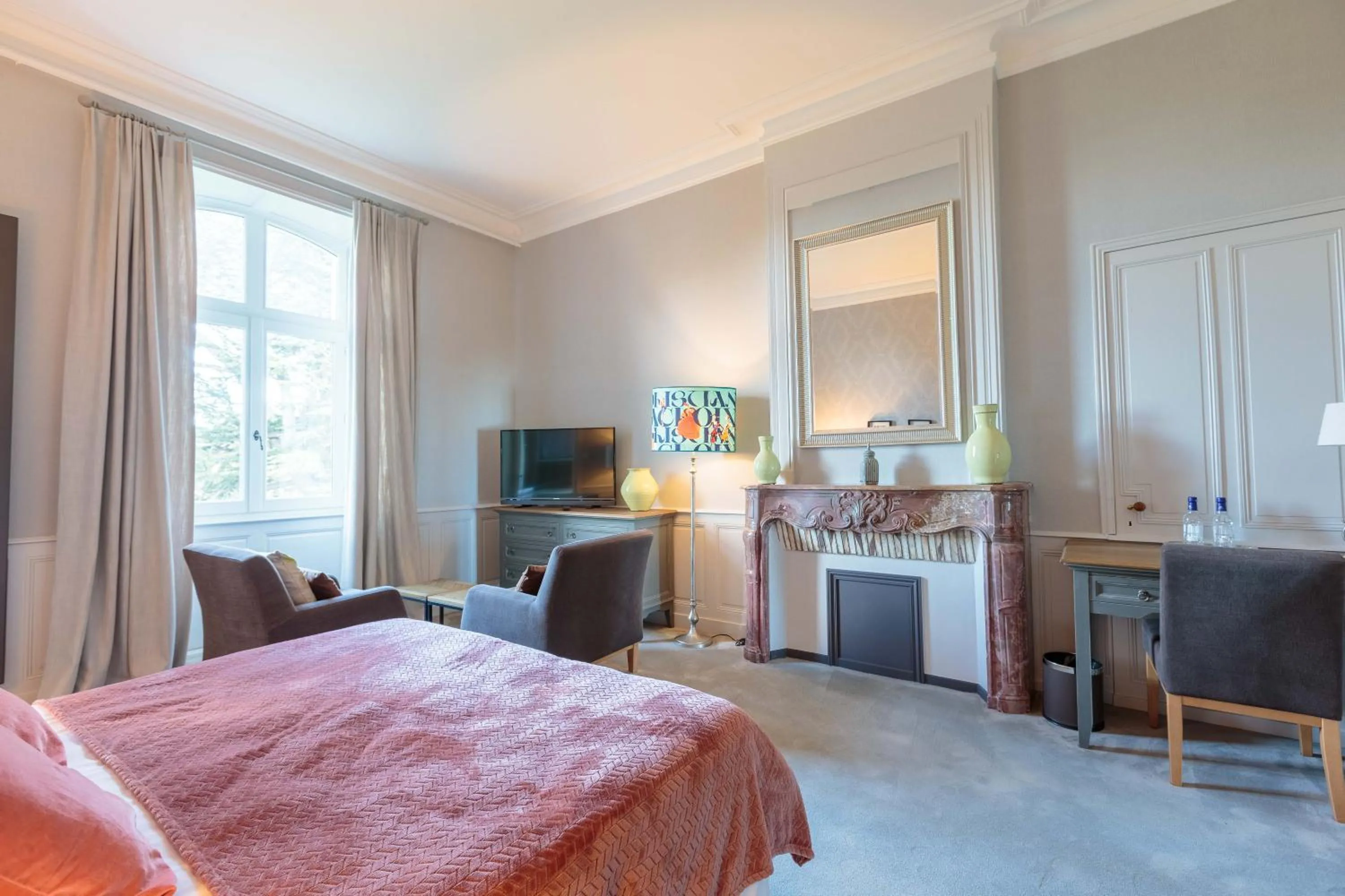 Bed in Hôtel Château de Didonne