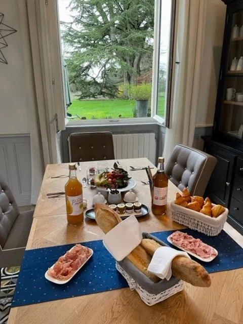 Restaurant/places to eat in Hôtel Château de Didonne