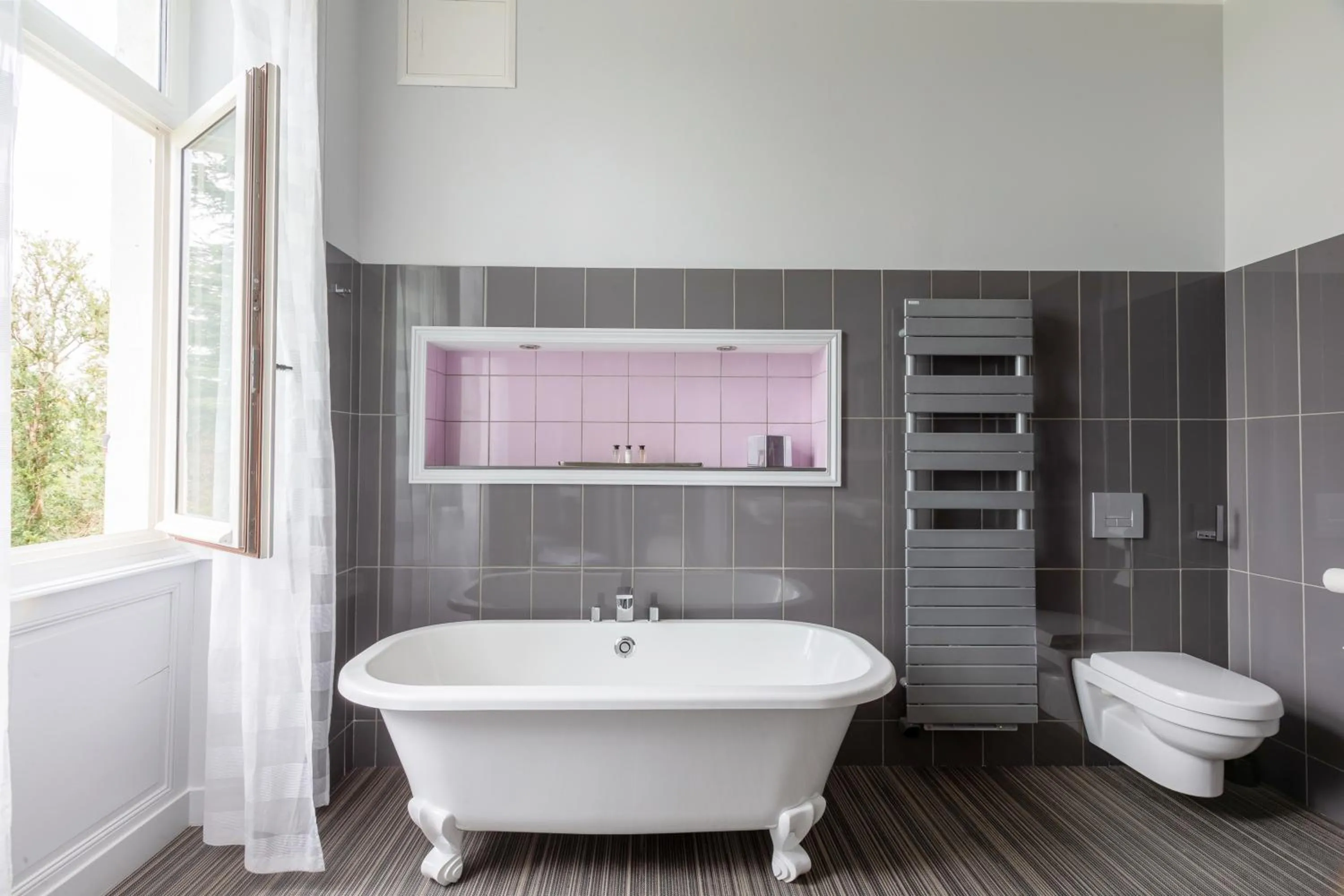 Bathroom in Hôtel Château de Didonne